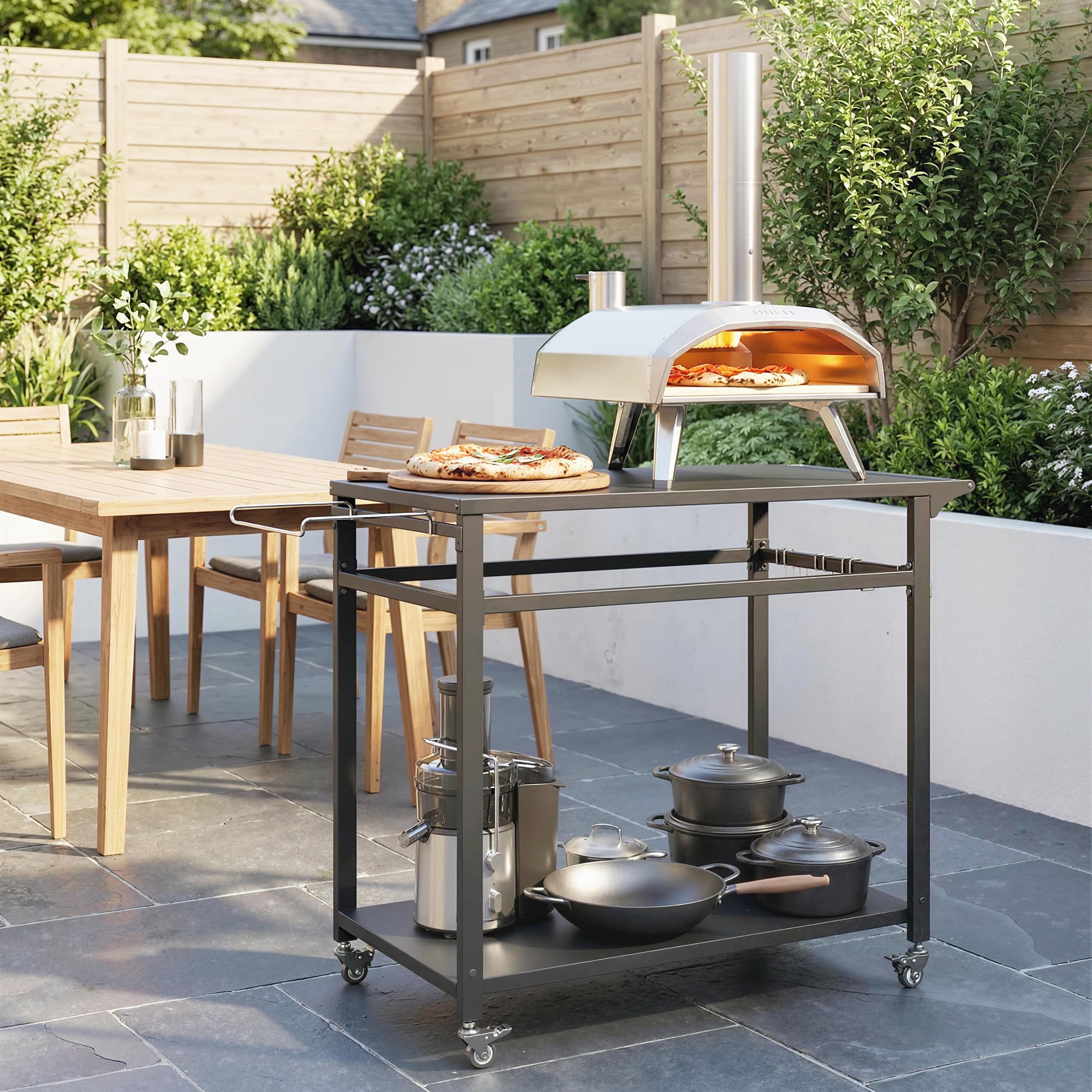 Outsunny Carrello Barbecue da Esterno con 2 Ripiani in Metallo, Tavolo Cucina da Esterno con Ruote, Maniglia, Portasacchi e Ganci, 113x50.5x88 cm, Nero