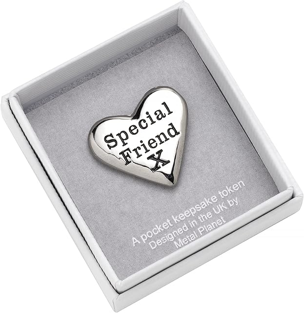 Special Friend heart keepsake token in gift box