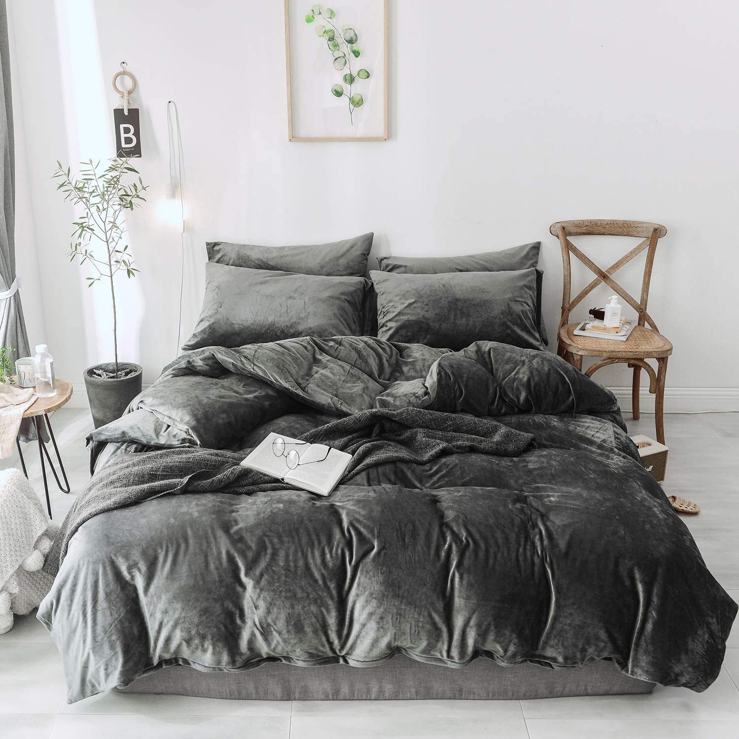 LIFETOWN 100% Velvet Duvet Cover Grey King Size Duvet Cover Set 3 Pieces, Super Soft and Warm