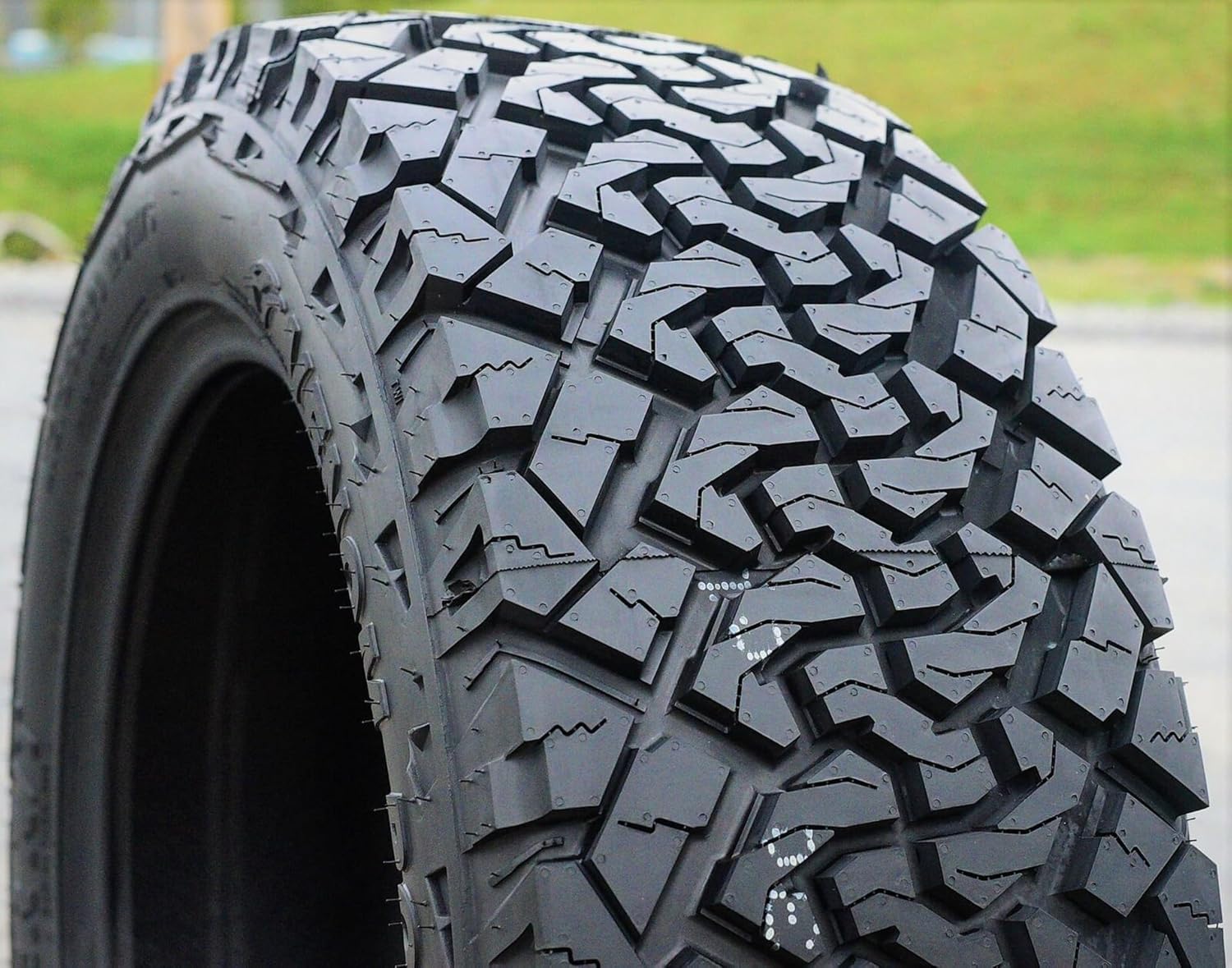 Set of 5 (FIVE) Venom Power Terra Hunter X/T XT All-Terrain Mud Light Truck Radial Tires-LT285/70R17 285/70/17 285/70-17 121/118Q Load Range E LRE 10-Ply BSW Black Side Wall