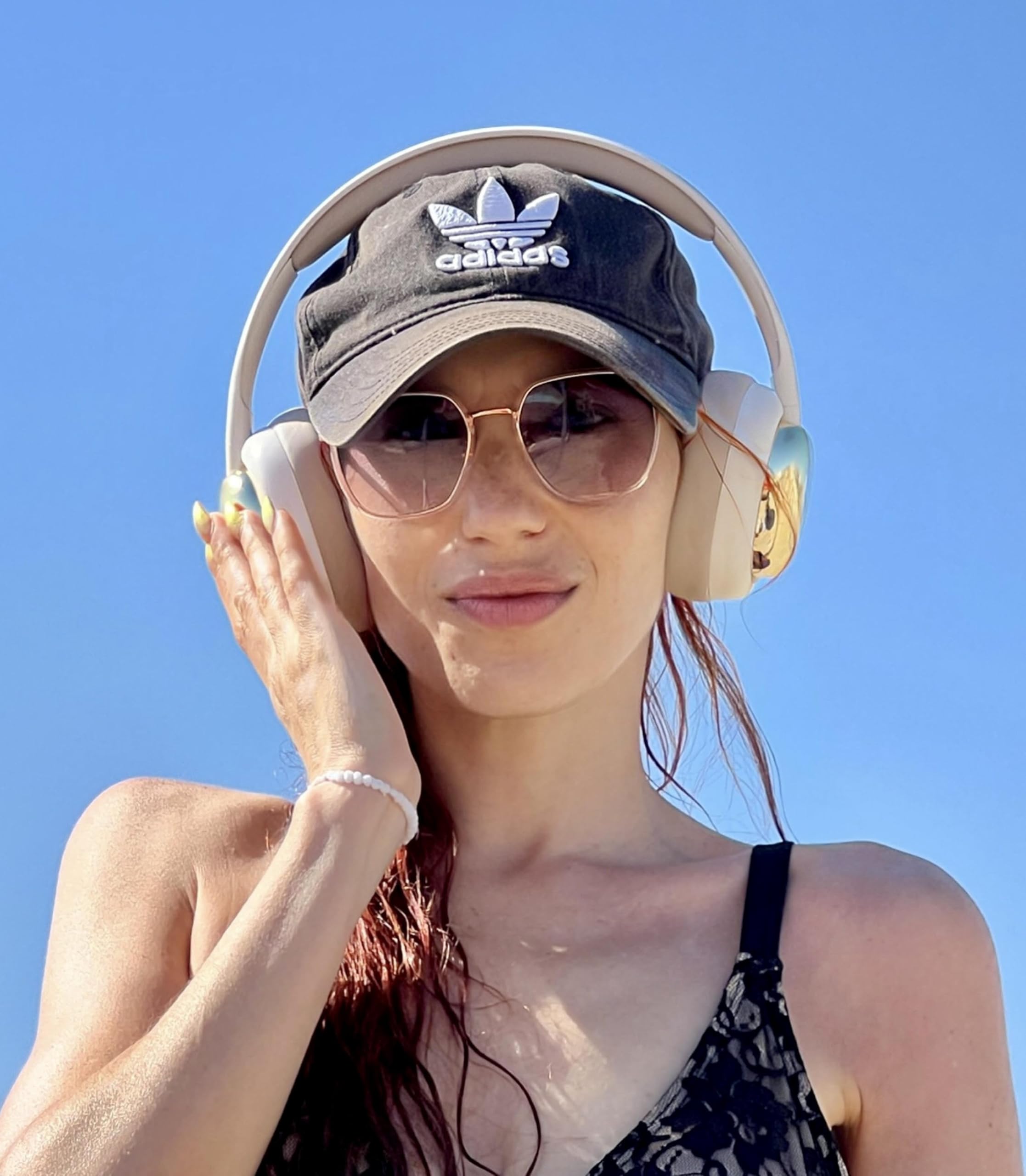 ND NEXT DESTINATION Cuffie senza fili Bluetooth 5.3 con Bass e Suono Stereo Casco a Fascia con Batteria a Lunga Durata Apparecchio acustico Moderno di Buon Suono (Beis)