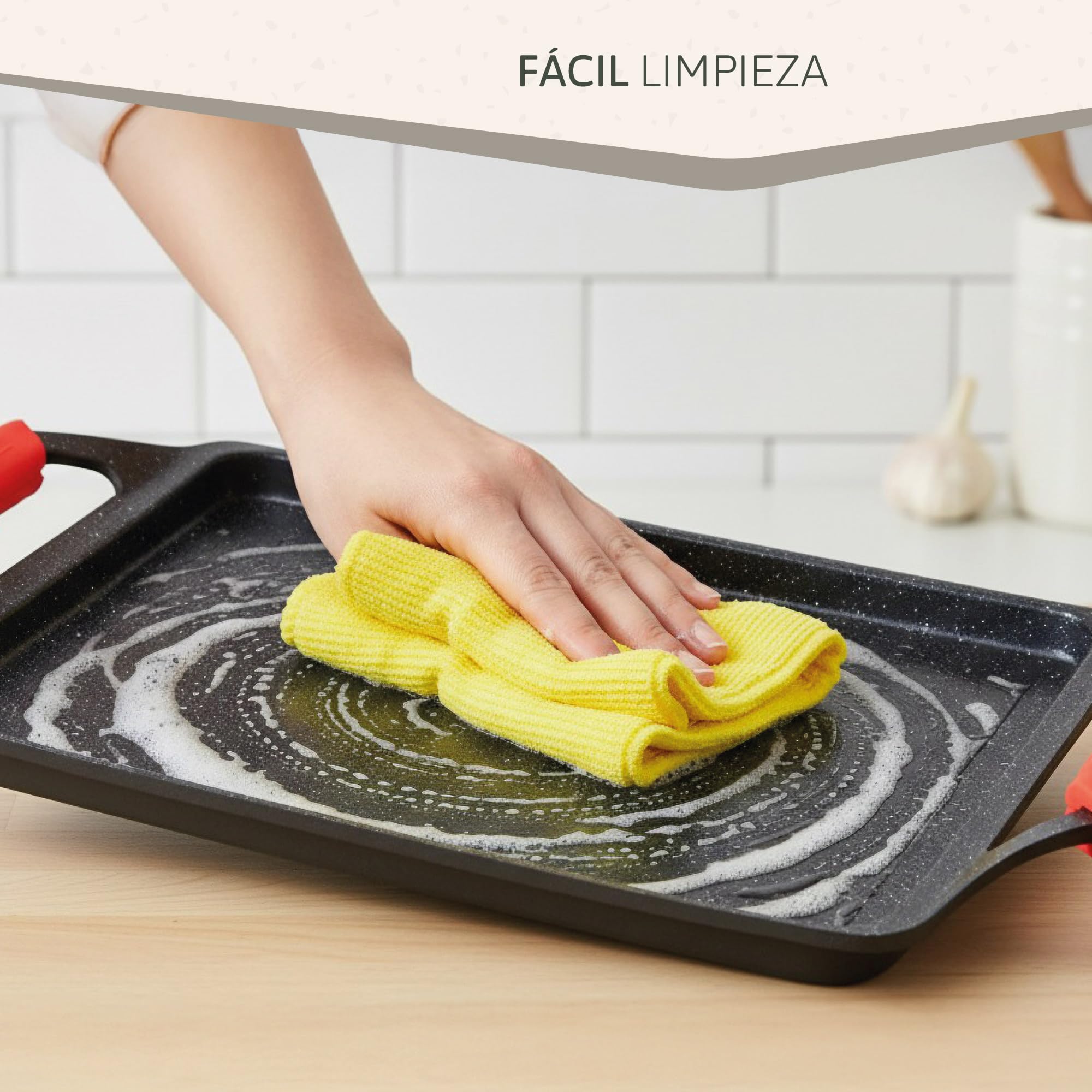 briebe Black Titanium Plancha Cocina Inducción Asar, Antiadherente Titanio, Aluminio Fundido, Bandeja Asadora 43x25cm, Recubrimiento sin PFOA, Asas Silicona, Vitrocerámica, Gas, Horno