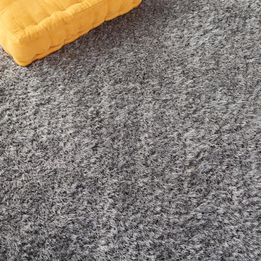 SAFAVIEH Luxe Shag Collection Round Rug - 4' Round, Grey, Contemporary Design, Ideal for High Traffic Areas in Living Room, Bedroom & Dining Room (SGX160C-4R)