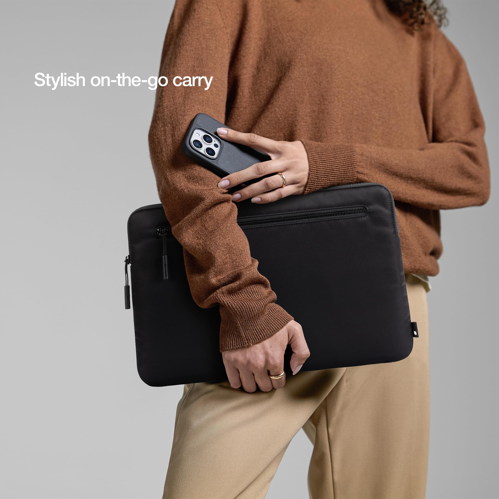 Incase Custodia compatta per computer portatile, in nylon, per MacBook/ Laptop/iPad/Tablet, leggera, resistente alle intemperie, con tasca per accessori (nero volo, 13 pollici