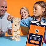 Jenga Officiel Hasbro Games | Dé numérique pour 6 façons supplémentaires de jouer | Jeu de blocs en bois original | Tour empilable | Âges 6+ | 1+ joueurs | Jeux de fête