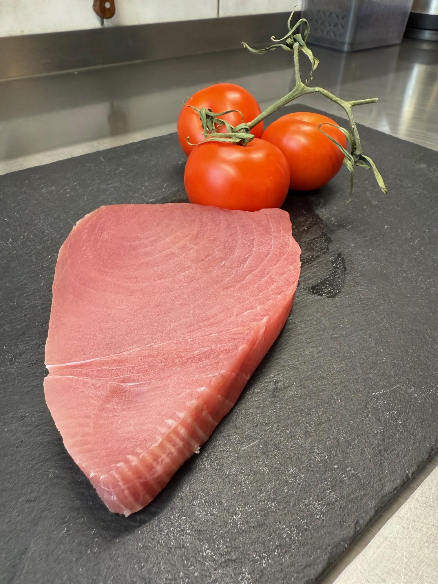 Frisches Thunfischfilet I Thunfisch Steak I Yellowfin Thunfisch JI HAO I Premium Sashimi-Qualität I Center A Cut I Nur die aller schönsten Thunfischstücke I Wildfang