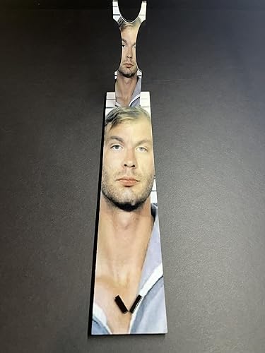 Miniatura 7 de Jeffrey Dahmer Serial Killer Knife With Sublimated Stand