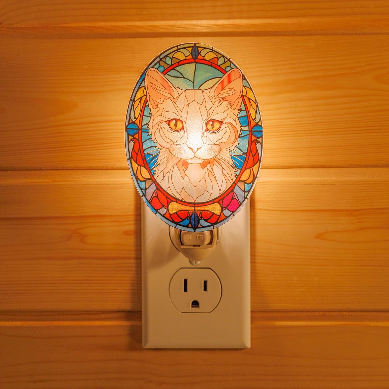 Stained Glass Styled White Cat Night Light, Real Glass Plug-in Night Light with Vertical Outlet On/Off Switch Hallway Home Decor