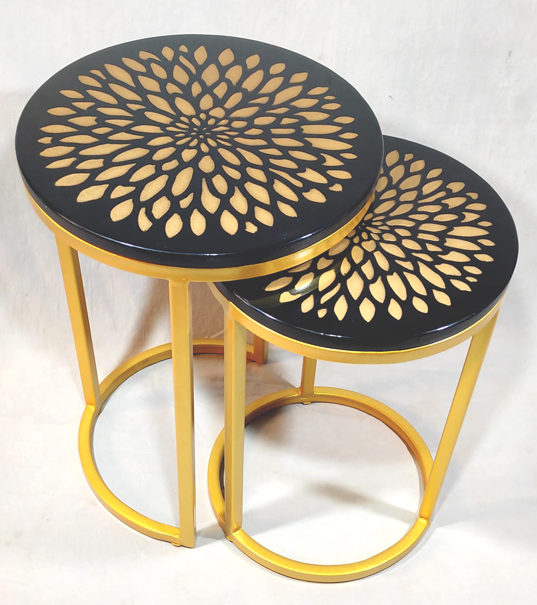 HENNINGS Metal Bed Side End Table for Living Room | Side Table for Home | Round Design, Gold Finish (Aura-GFlower(Black))