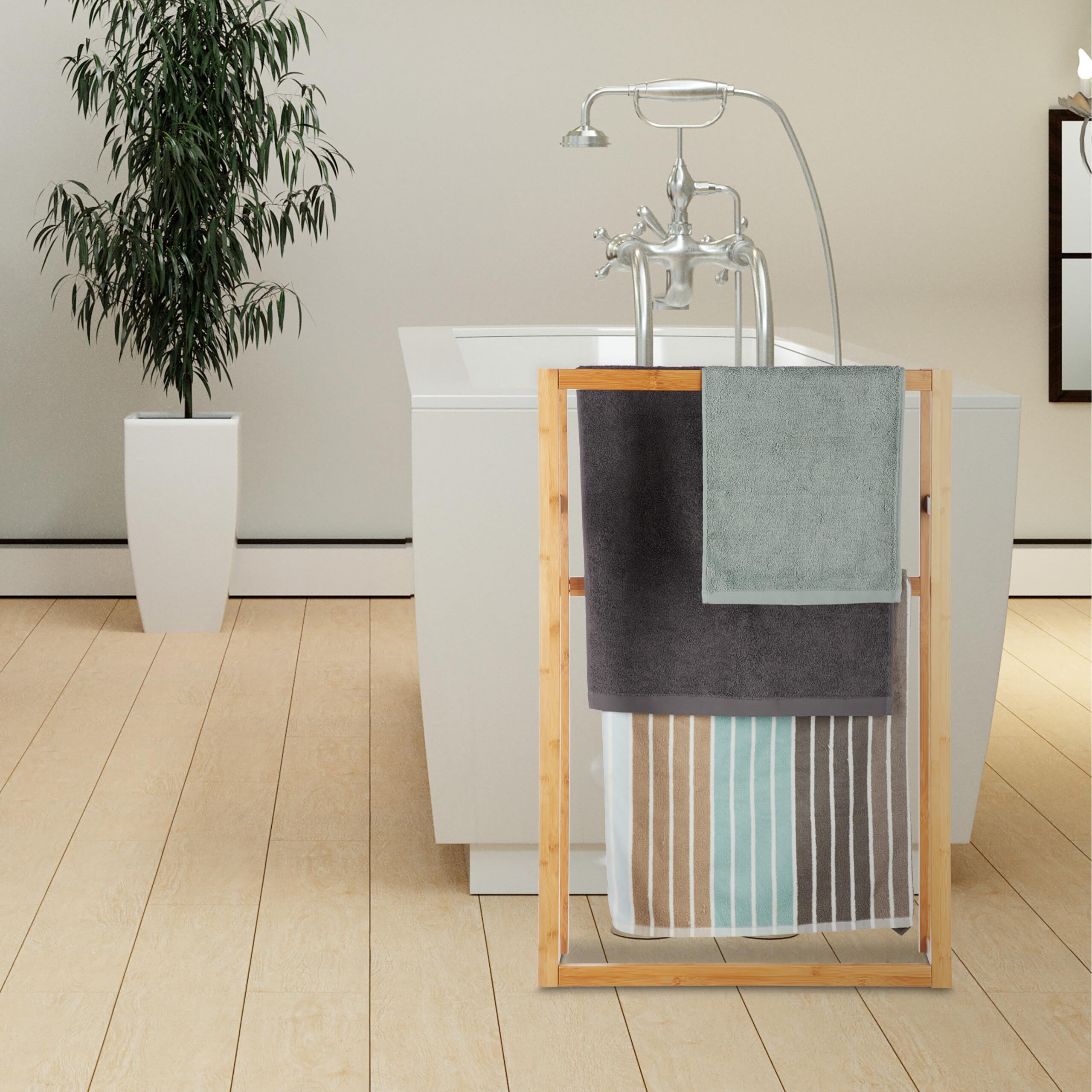 Relaxdays, wys. x szer. x gł.: ok. 90 x 60 x 20 cm, naturalny bambusowy wieszak na ręczniki, stojący wieszak na ręczniki, stojak na ręczniki kąpielowe, stojący