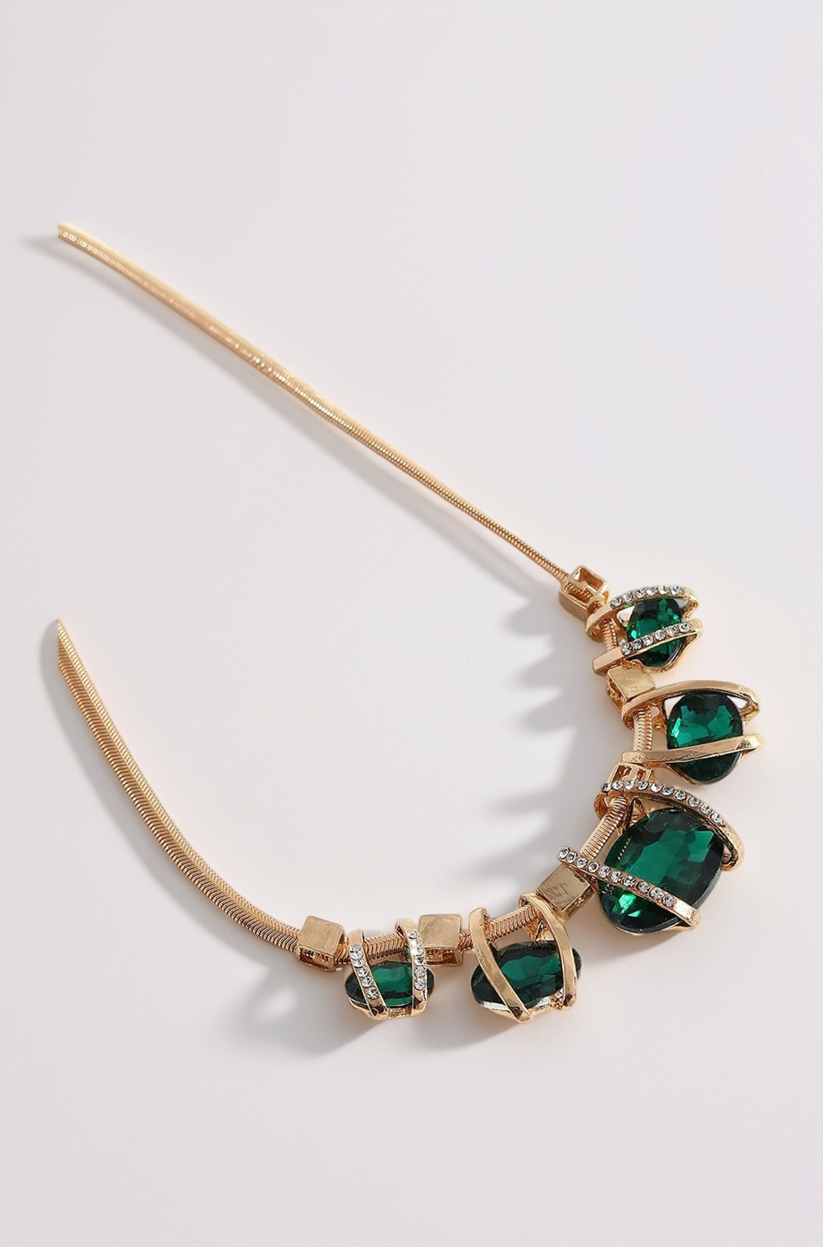 Latest Stylish Trendy Celebrity Inspired Designer Fancy Crystal Pendant Chain Necklace for Women and Girls