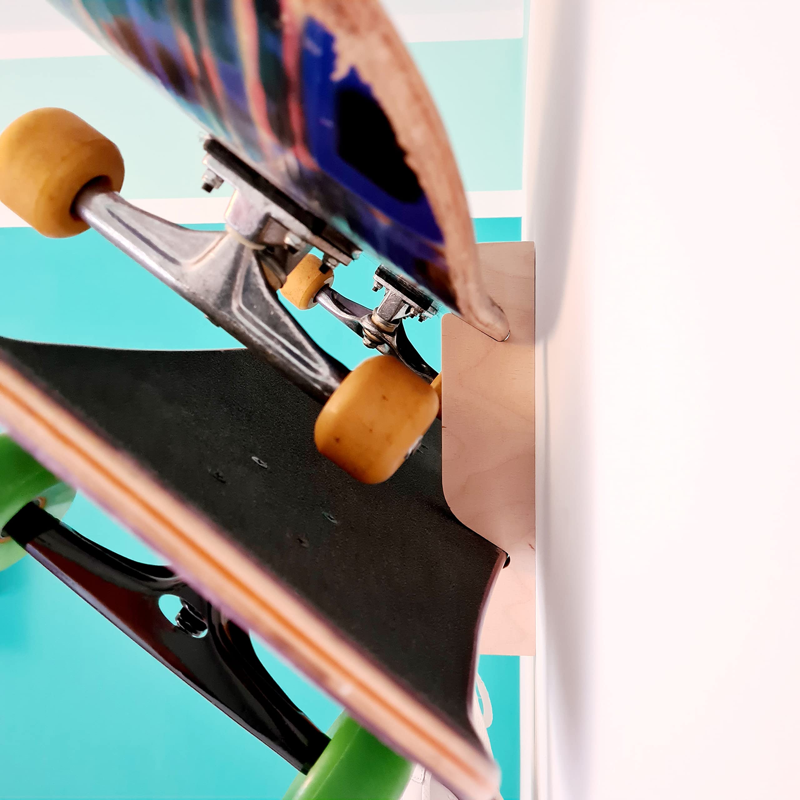 2er Skateboard Halter - Wand - Made in Germany - 2 Skateboards - Snowboard - Longboard - Wandhalter - Halterung - Holz - Plastikfrei - Nachhaltig - Organizer