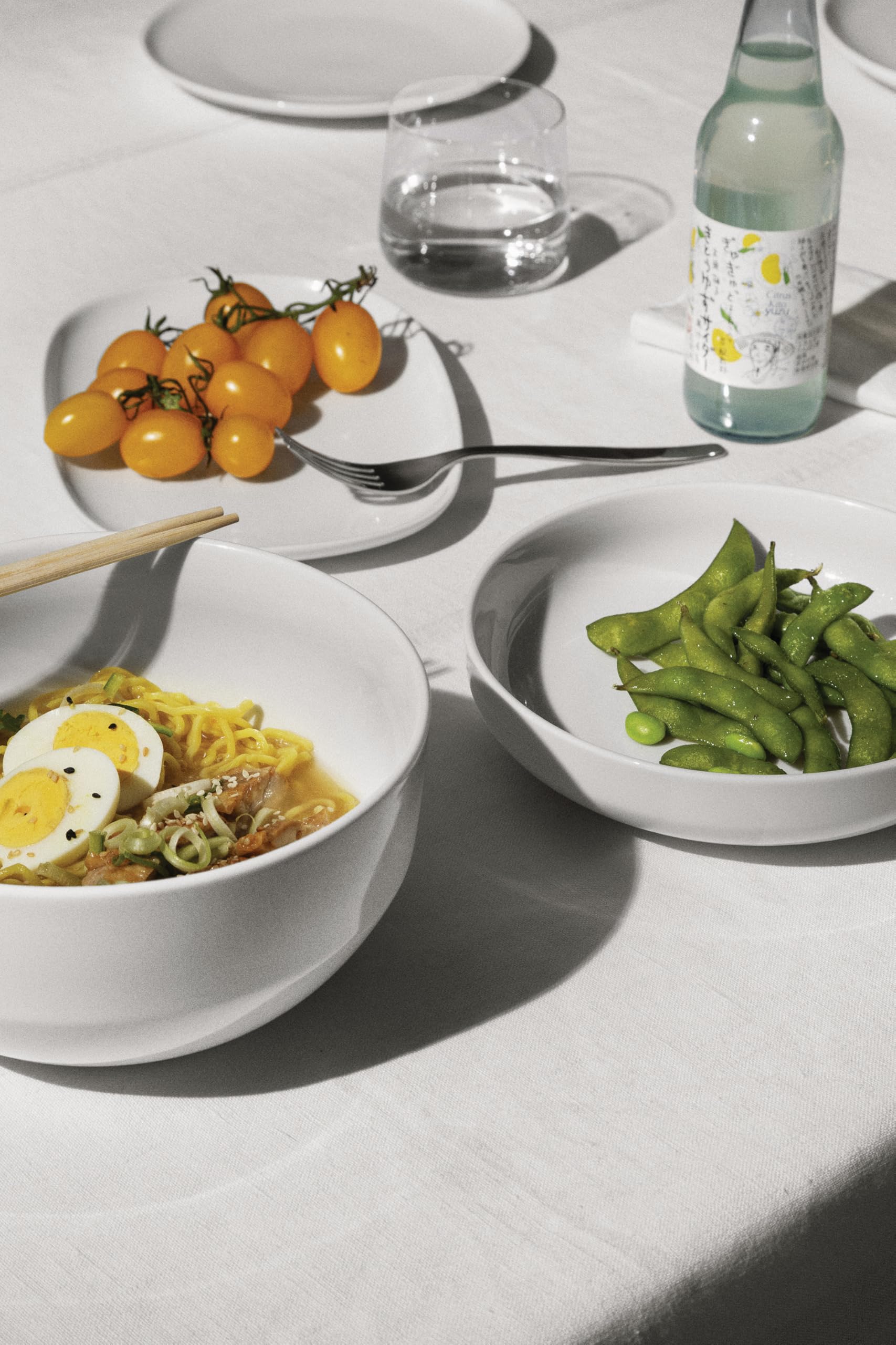 Alessi Itsumo NF07/22 36 - Piatto da Portata Ovale di Design, Uso Quotidiano, Estetica Minimale, in Porcellana Bianca