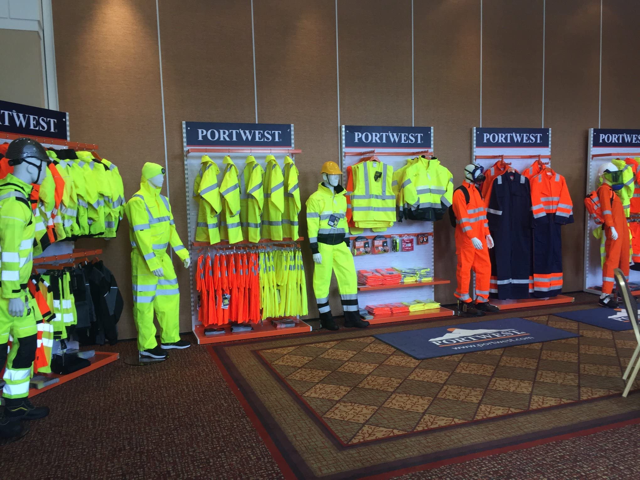 Image secondaire de Portwest Gilet Hi-Vis Baudrier & Double Ceinture, Couleur: Rouge, Taille: XX/3X, C470RERXX/3X