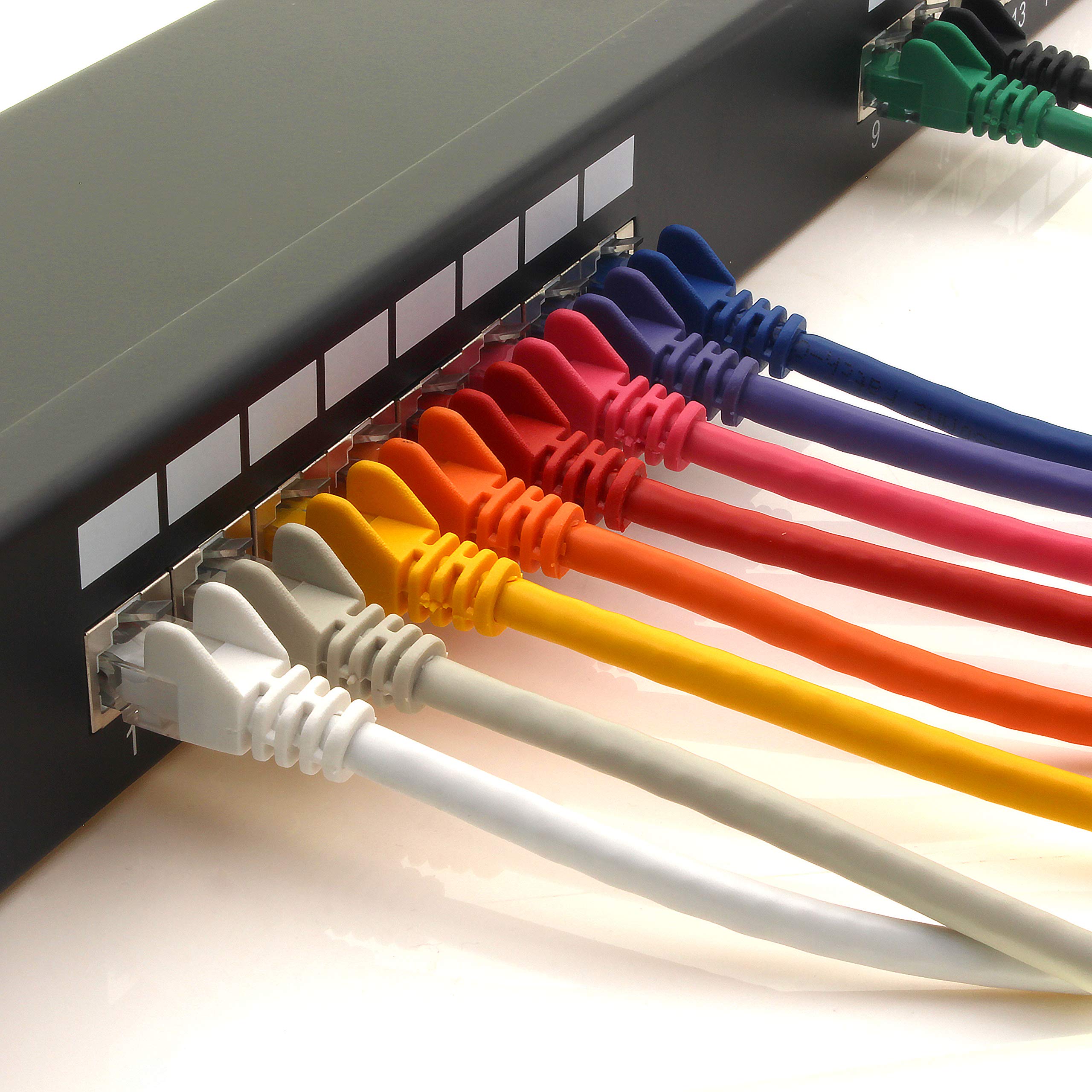 1aTTack.de 367460 Panneau de brassage CAT6a Panneau de distribution noir 16 ports Technologie de connexion LSA+ Distribution réseau - RJ45 - TIA 568 A/B - noir