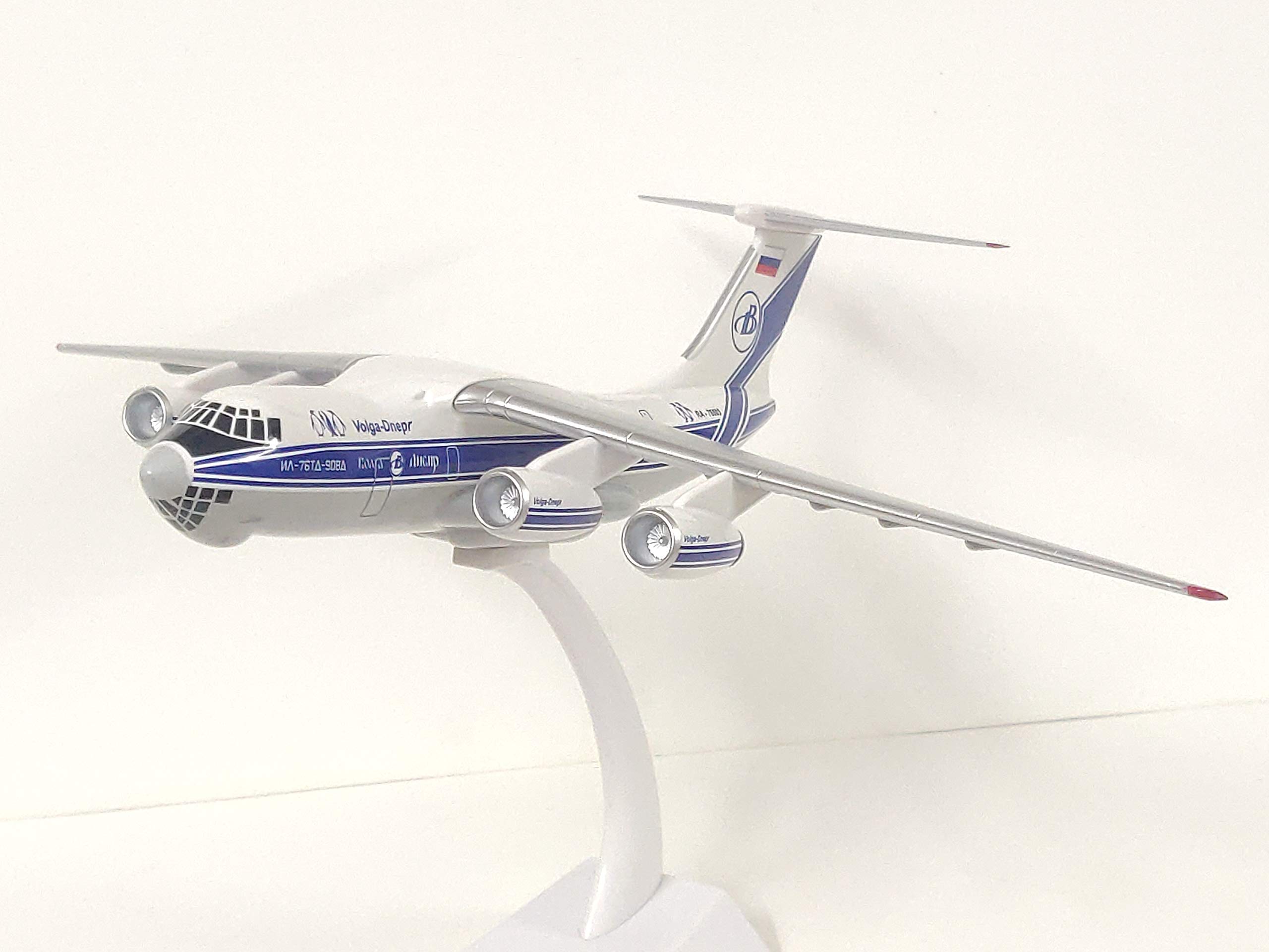 VOLGA DNEPR IL76TD-90VD 1:200 スケールモデル VOLGA DNEPR IL76TD-90VD 1:200 スケールモデル Ilyushin IL-76
