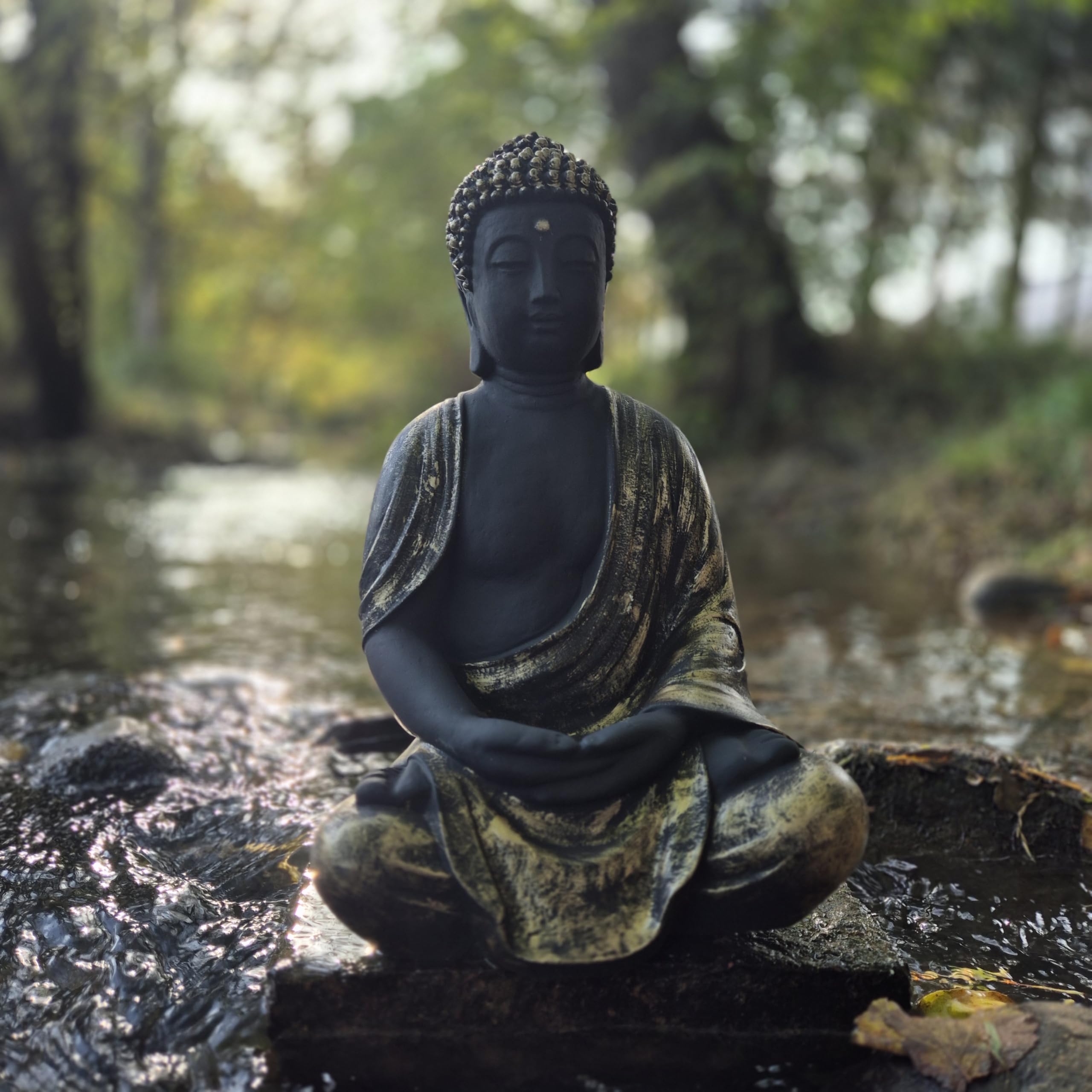 FABRIQ Statuetta di Buddha 38 cm - 12 kg - Oro Nero - Resistente alle intemperie - Zen & Feng-Shui Decorazione da giardino