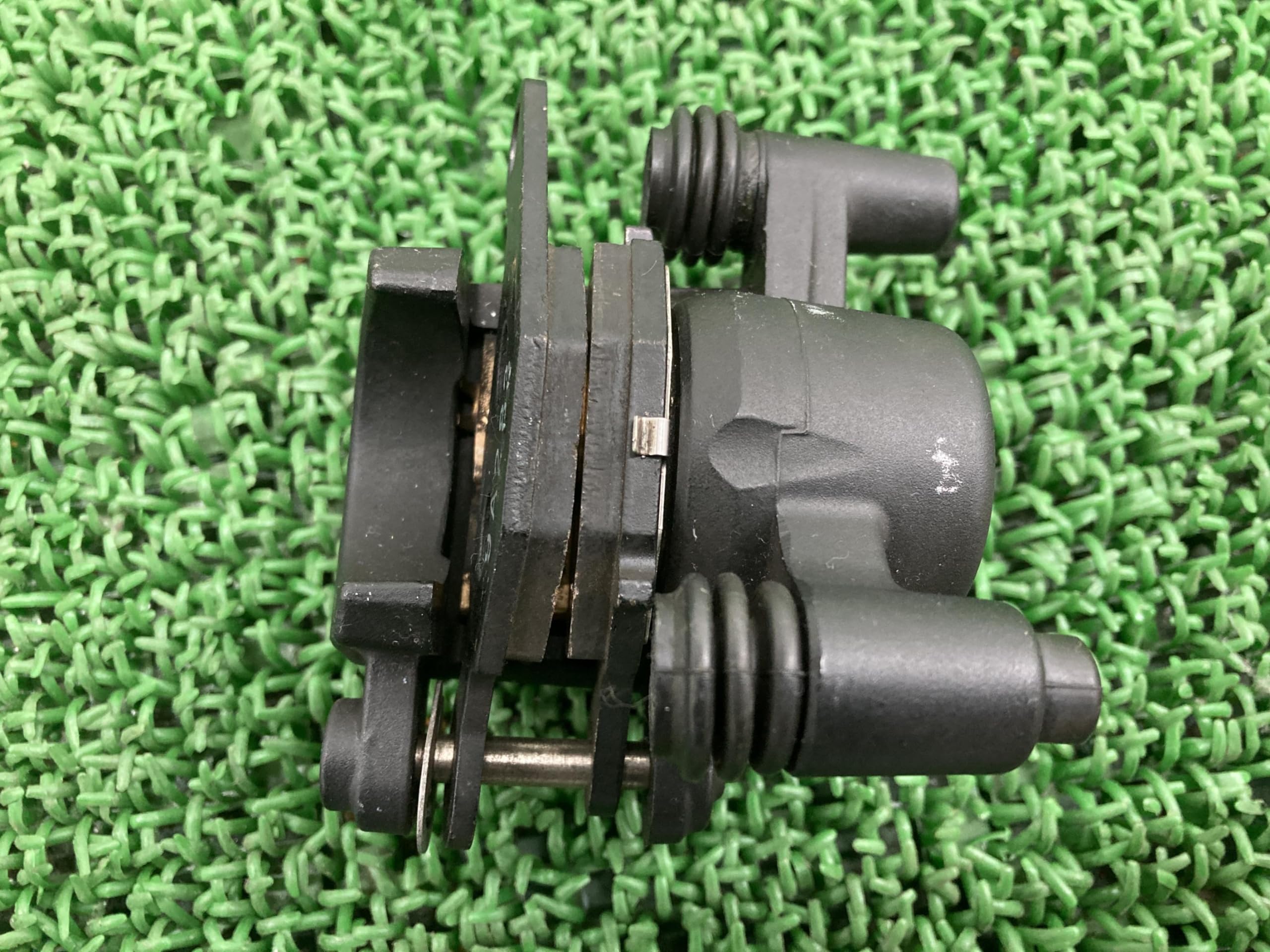 Amazon | アドレスV125 フロントブレーキキャリパー スズキ 純正 中古