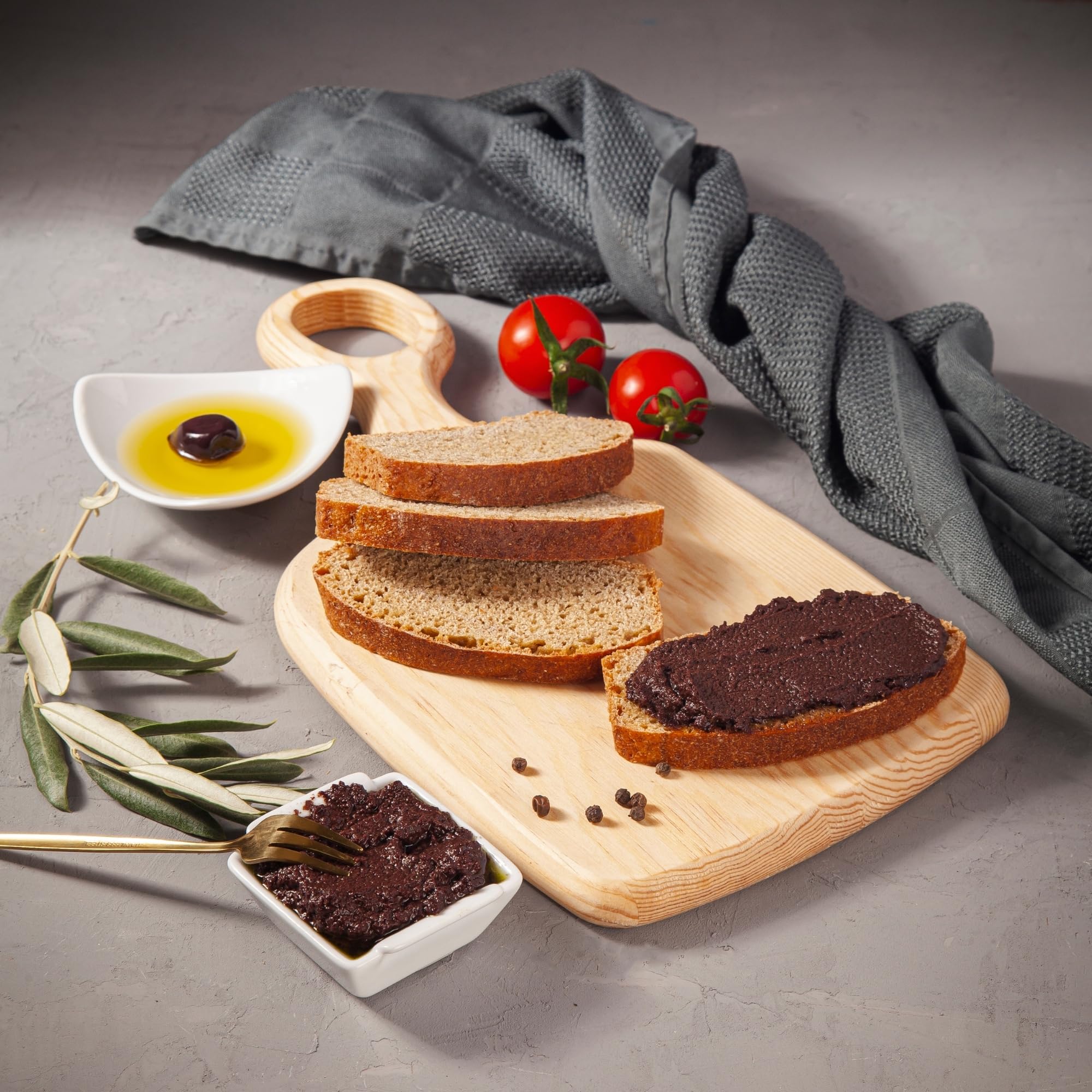 Pâte d'olive noire, tartinade d'olives 340 Gram