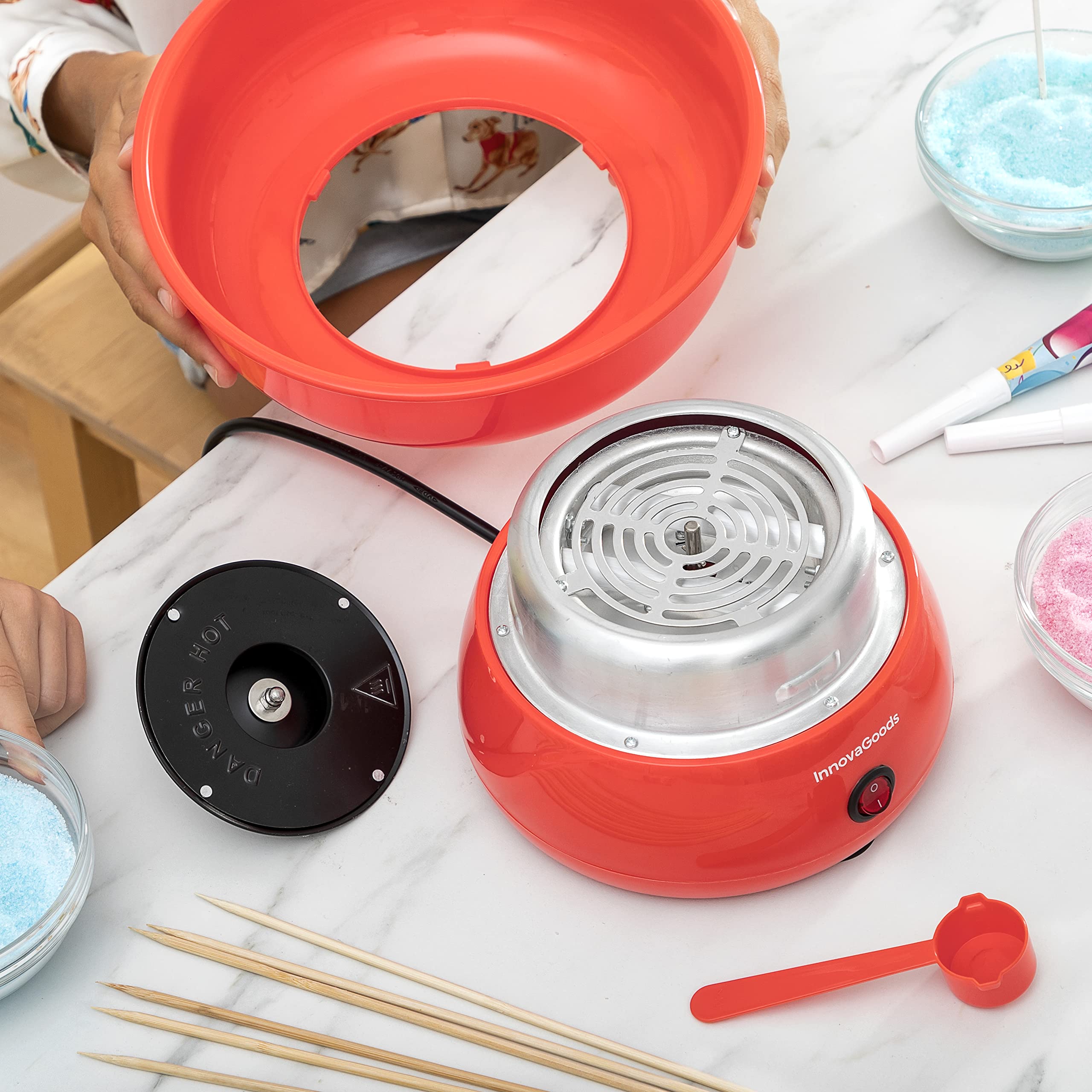 InnovaGoods - Machine à Barbe à Papa Cantty, Créez des Saveurs Uniques, Design Moderne et Compact, Facile à Nettoyer, Noir, Plastique
