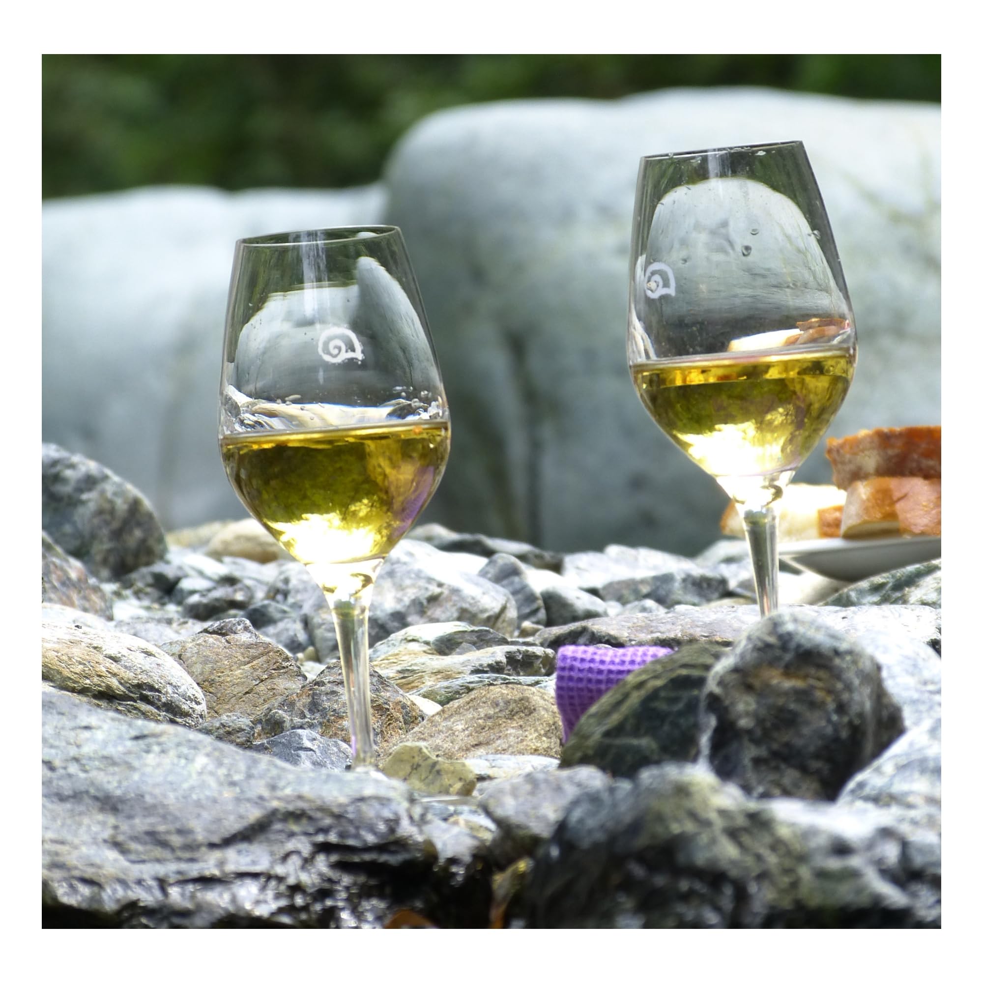 DELINAT KOO KUU Edelweiss 2024 – Schweizer Bio-Weißwein lieblich | Vegane Cuvée aus Souvignier Gris und Solaris - fruchtig & säurearmer premium Weißwein aus der Ostschweiz 6 x 0,75l