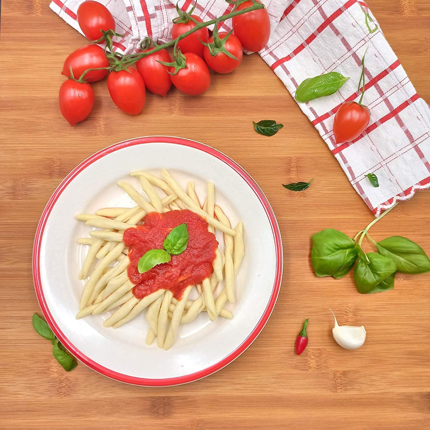 Valle del Crati Sauce Tomate 100% Italienne | 12 bouteilles | Purée de tomates naturelle, végétalienne, sans gluten | Idéal pour les pâtes, pizza, viande, poisson | Prêt en 5 minutes | 12x720ml