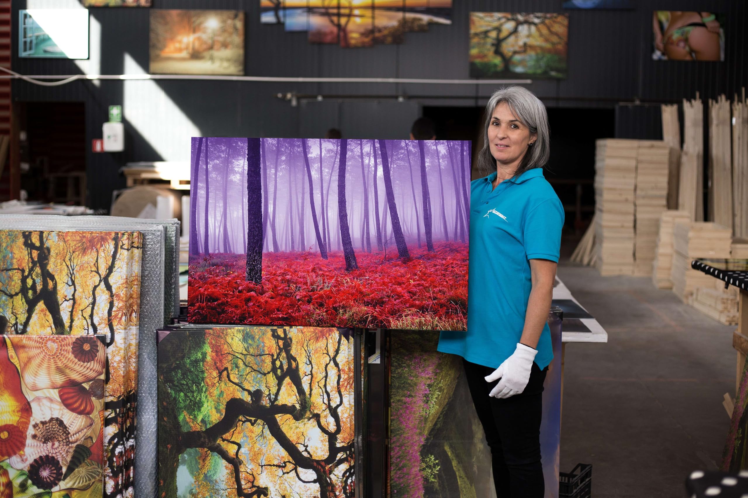 Startonight Impression Sur Toile Lumineux Peinture Forêt Rouge Pourpre, Tableau Paysage Nature - Decoration Murale Salon Moderne - Image sur Toile - 60 x 90 cm Idée Cadeau Élégante et Originale