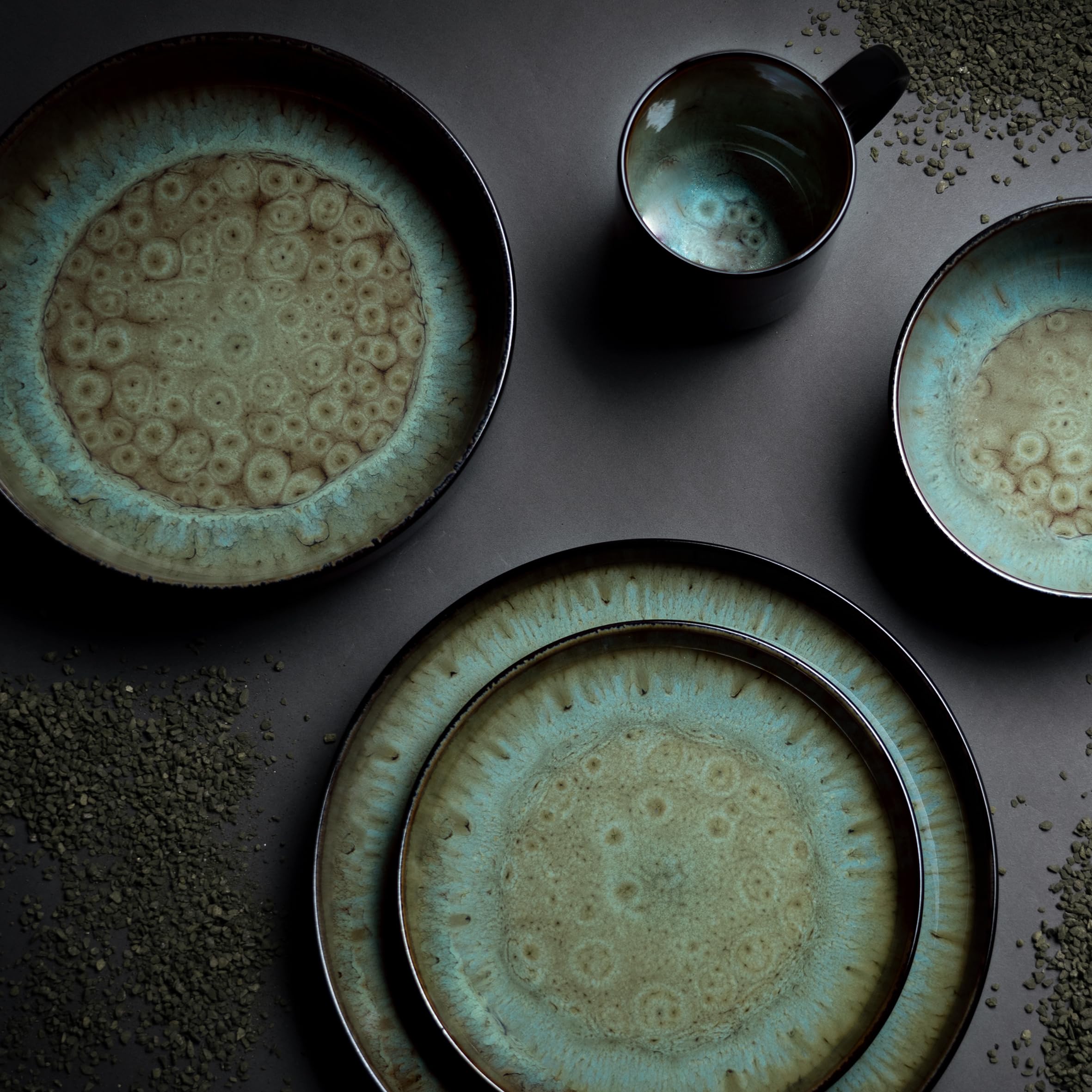 CreaTable, 20166, Serie Nordic Fjord Green, 16-teiliges Geschirrset für 4 Personen, Kombiservice aus Steinzeug, spülmaschinen- und mikrowellengeeignet, Qualitätsproduktion