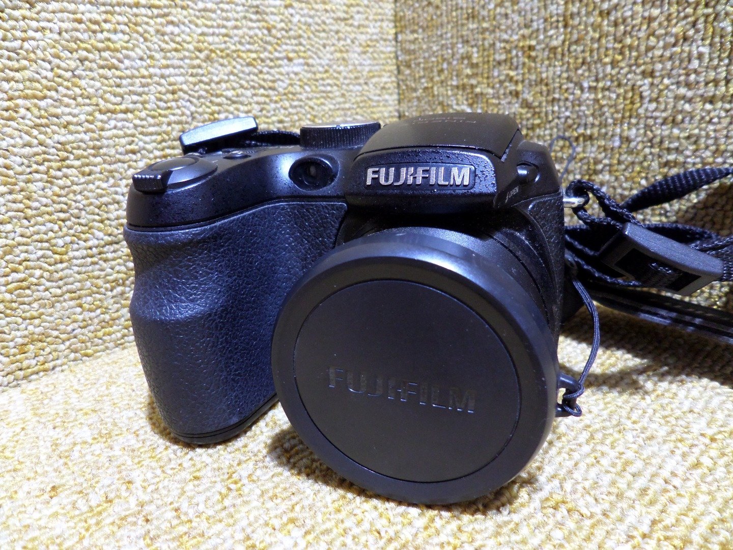 Fujifilm FinePix S1500 Digital Camera - Black (10MP, 12x