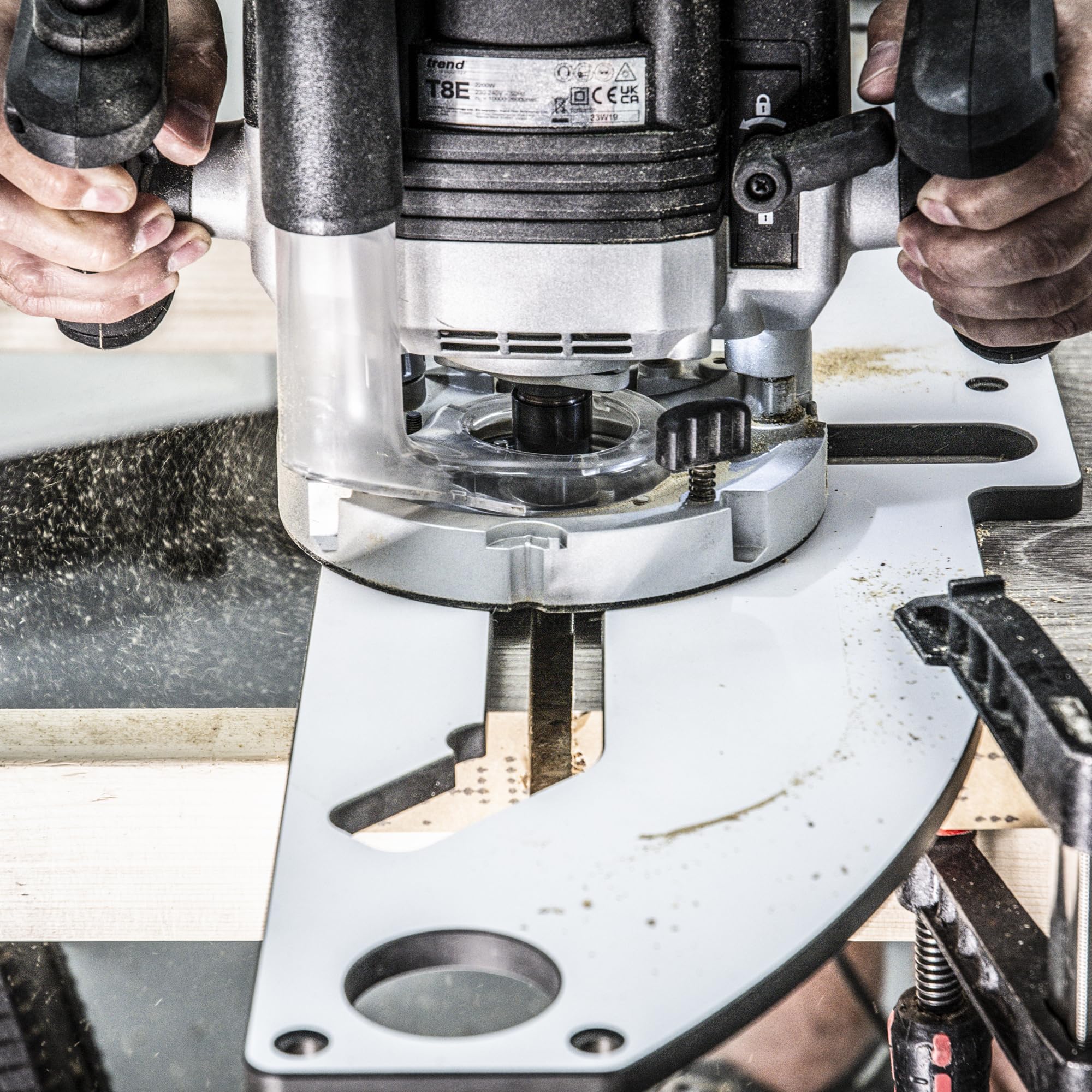 Trend Plantilla per Piani di Lavoro da Cucina con Taglio Peninsulare, per Piani Fino a 650mm, KWJ650