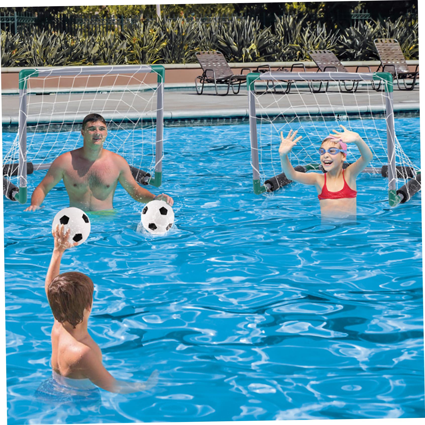 Juego de fútbol acuático, Piscina Flotante de enfriamiento de Verano, Incluye 2 porterías de Piscina, 2 Pelotas y 1 inflador, Juegos interactivos para Padres e Hijos para Adultos y Familia
