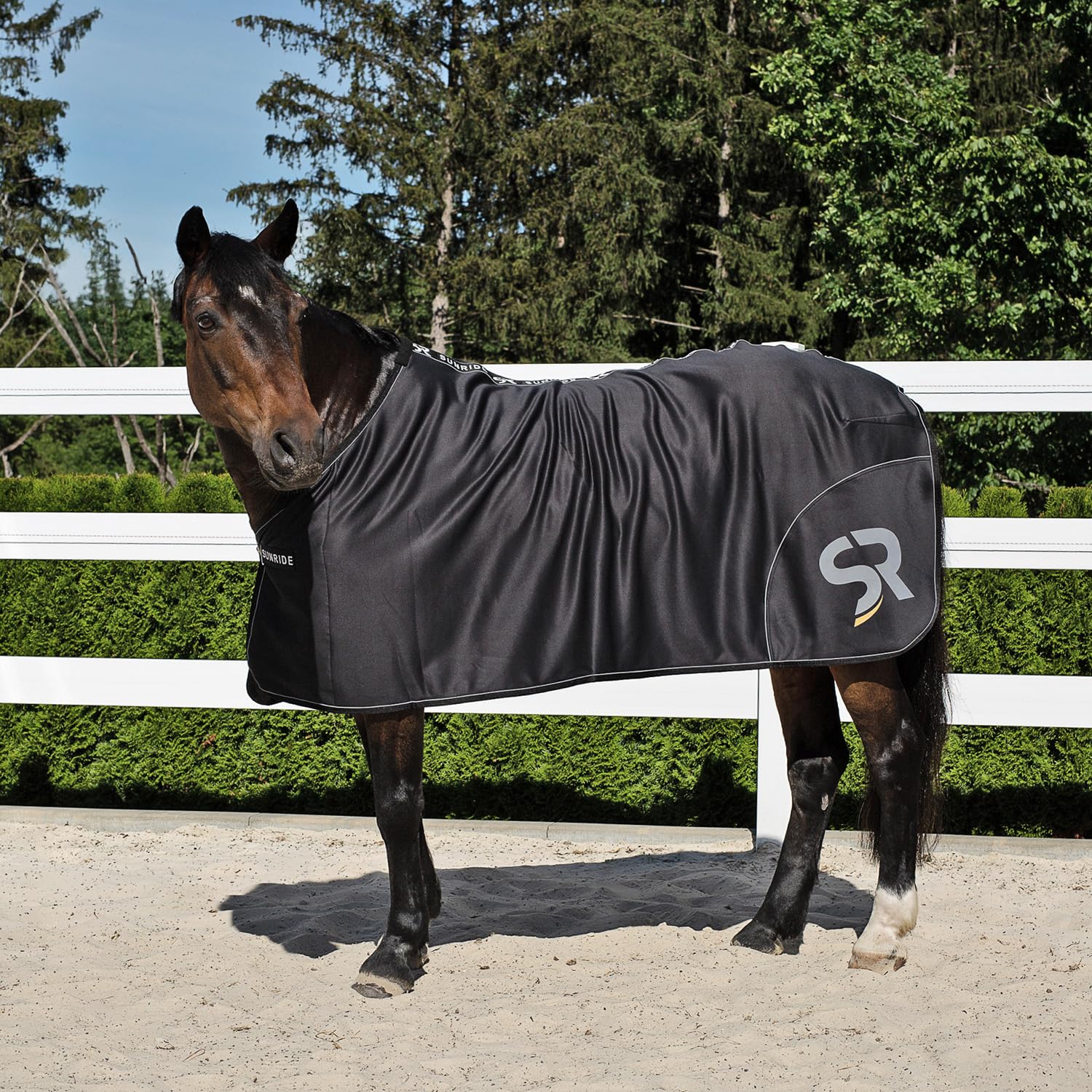 SUNRIDE Manta refrescante para Caballos (Boston) Fabricada en Softshell con Forro Polar - Secado rápido, Reflectante y Repelente a la Suciedad (135 cm, Negro)