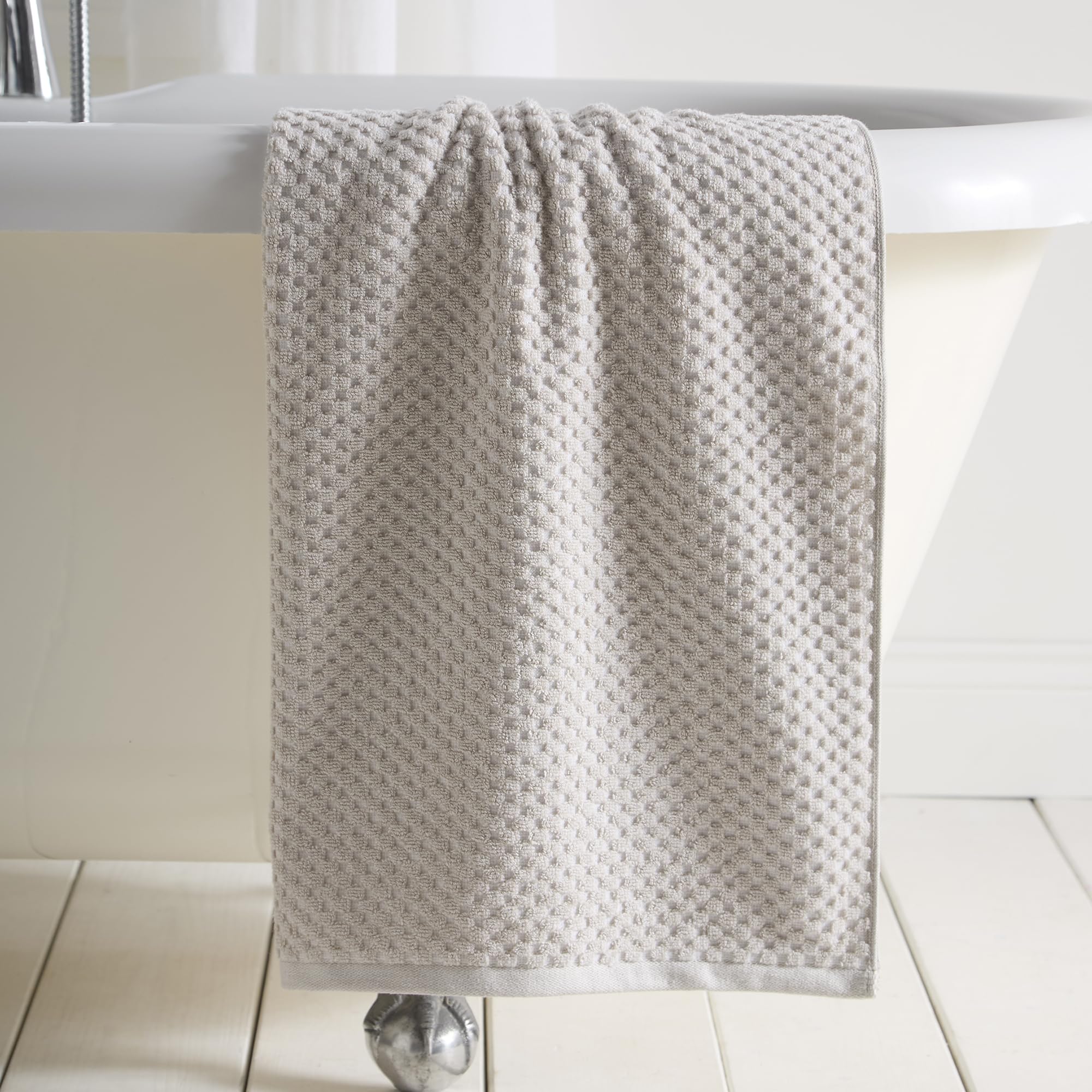 Dreams & Drapes Popcorn Check Towel Collection Natural