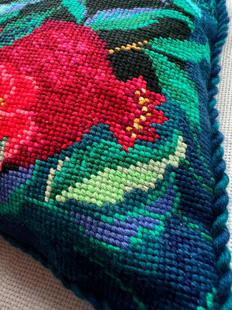 RIOLIS - Panel/poduszka Granat Ogród 2269, zestaw do haftu krzyżykowego, 38 cm x 38 cm, dla początkujących i zaawansowanych, zestaw do haftowania