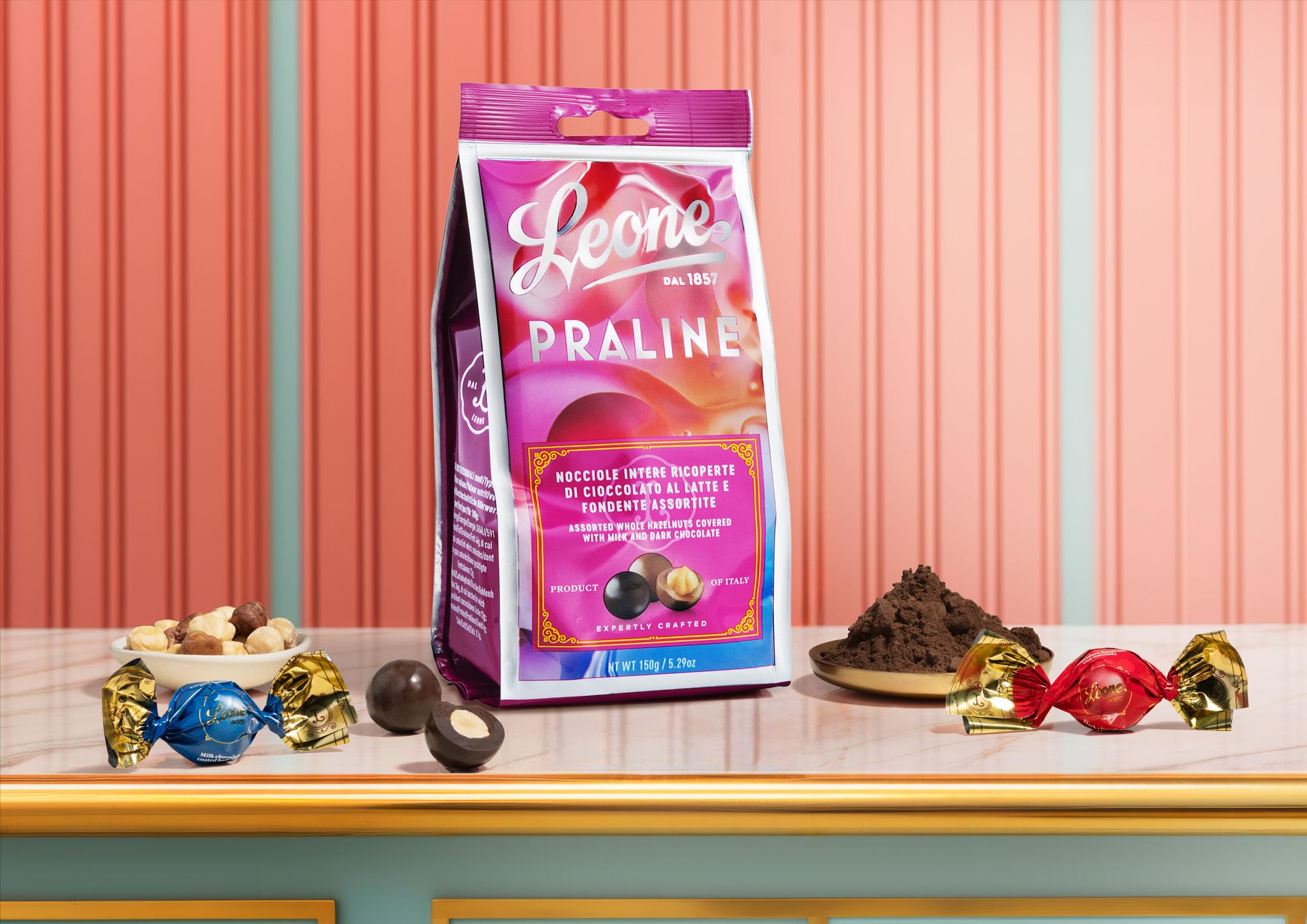 Leone depuis 1857 - Pralines Noisette Enrobée de Chocolat Noir et au Lait - Sachet de Chocolats Leone - Chocolats avec Noisette Sans Gluten - 150 gr