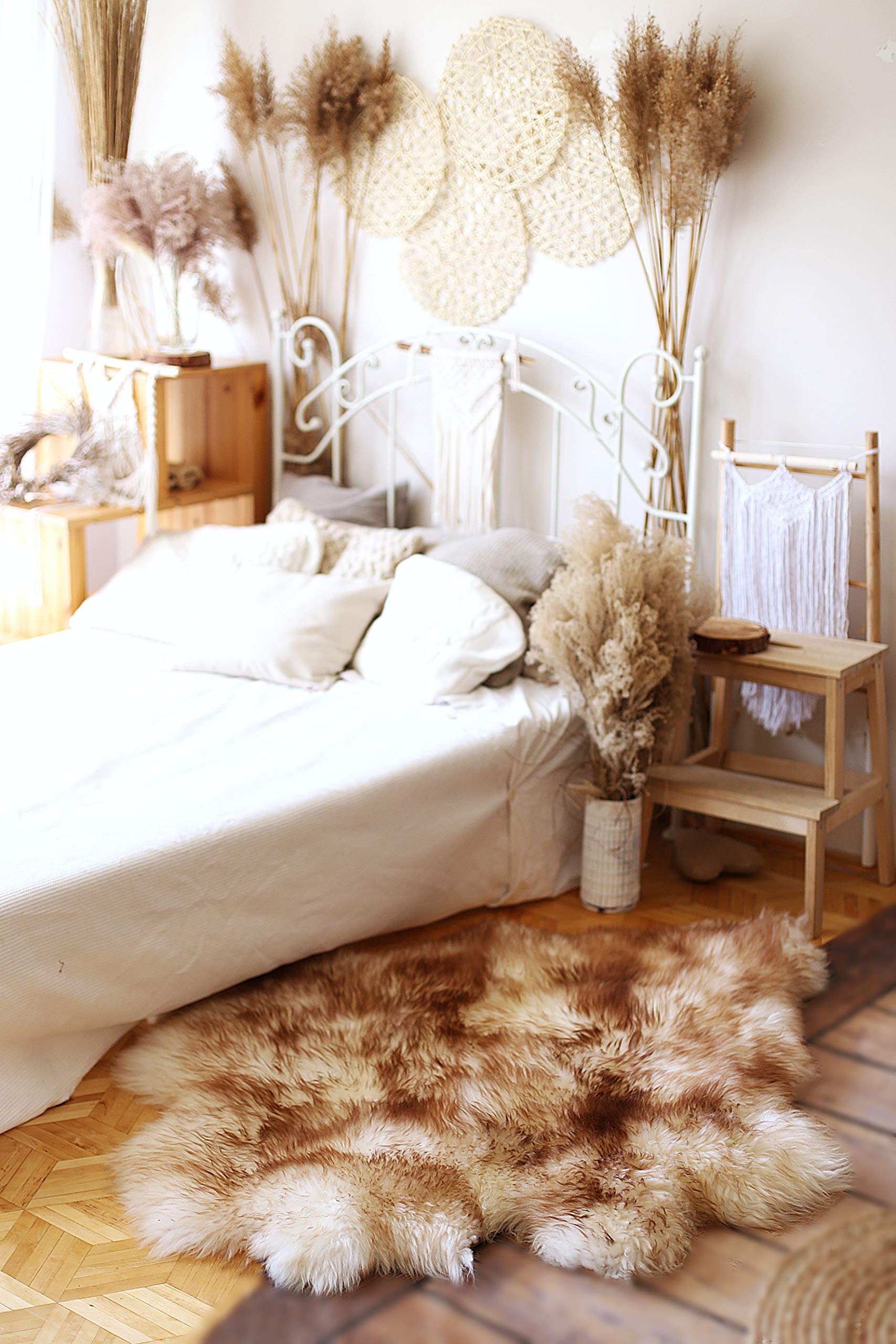 Cakla Schafshaut Store Alfombra de Piel de Oveja 100 % Natural orgánica, con Dos ovejas de Piel de Oveja Suave y esponjosa, una adición Original a Cualquier habitación.