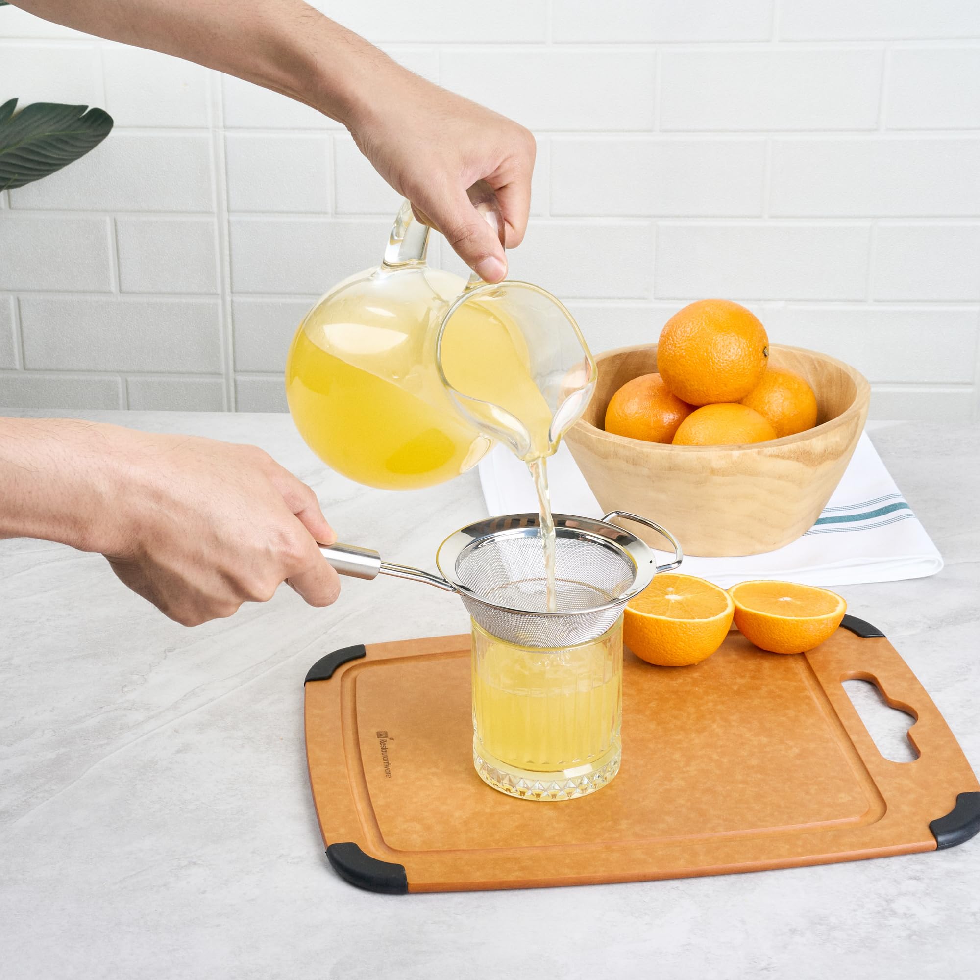 Restaurantware - Tamiz de malla estándar alemán de 4.7 pulgadas, 1 colador de malla fina con asa, tamiz ultra duradero, apto para lavavajillas, colador de alimentos de acero inoxidable, para arroz,