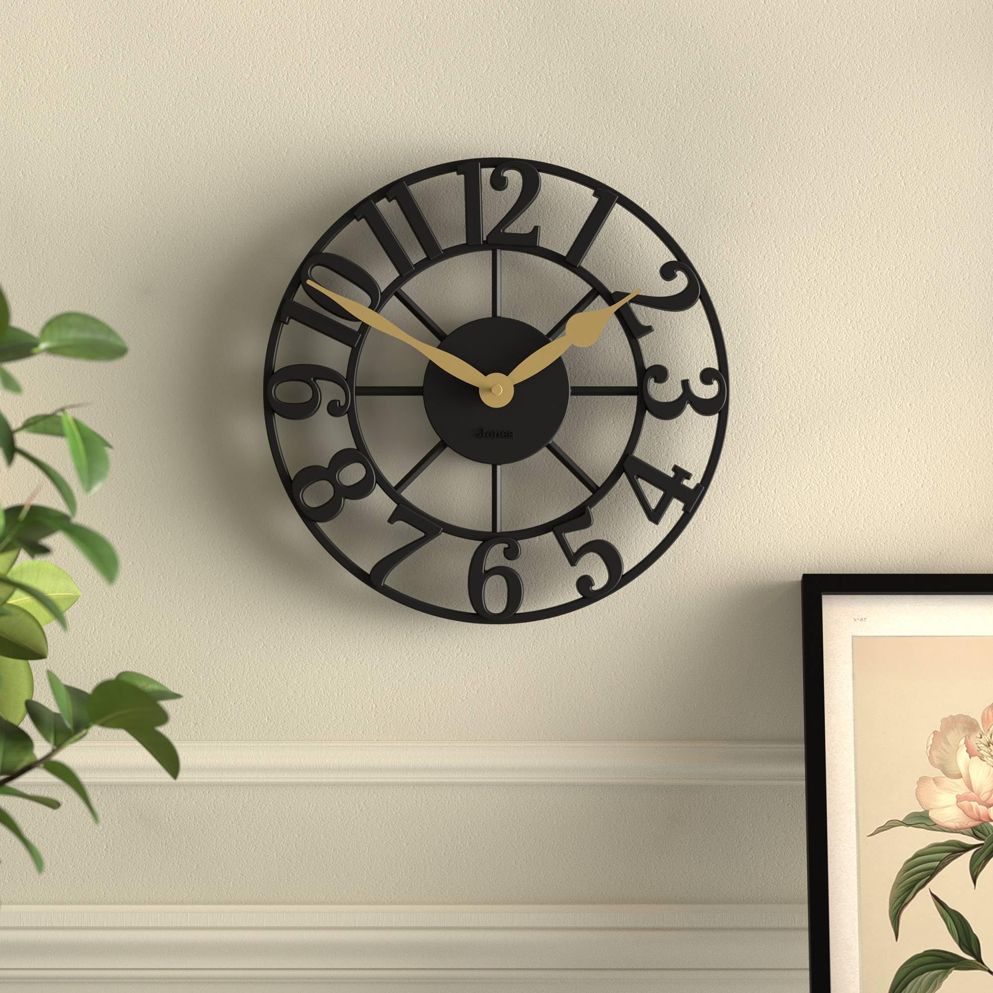 JONES CLOCKS® Lighthouse Reloj de Pared | Reloj Esqueleto escultórico | Negro | Elegantes números en Relieve Moldeados | Diseño Decorativo Ideal para Cocina, salón o Dormitorio