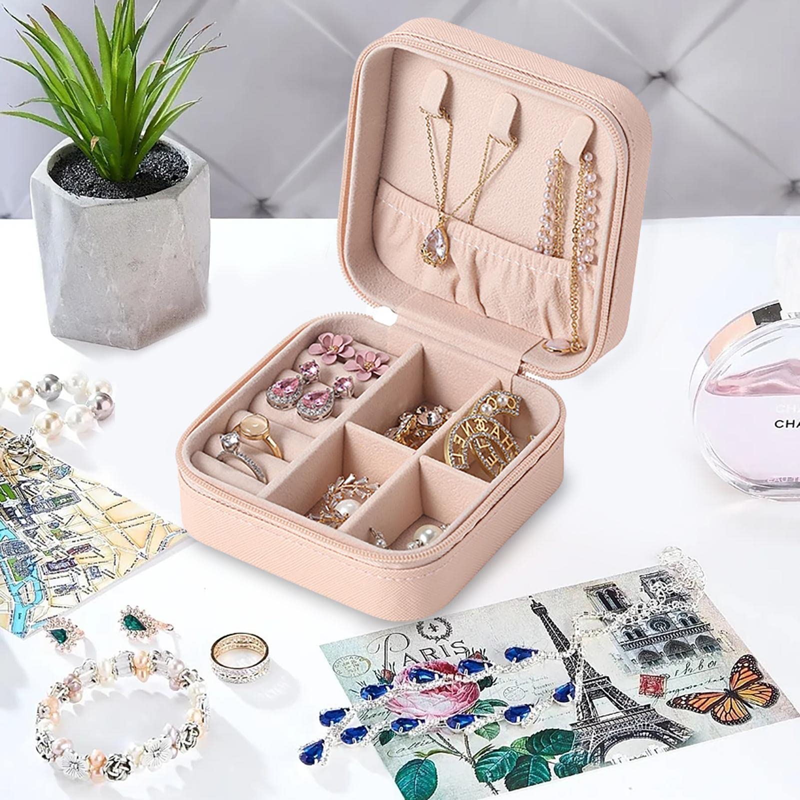 Draagbare Sieradendoos Reizen Mini Sieraden Opbergdoos Ring Oorbel Organisatoren Multifunctionele Cosmetische Lipstick Organizer kopen vanaf een prijs van 4.65 Draagbare Sieradendoos Reizen Mini Sieraden Opbergdoos Ring Oorbel Organisatoren Multifunctionele Cosmetische Lipstick Organizer kopen vanaf een prijs van 4.65