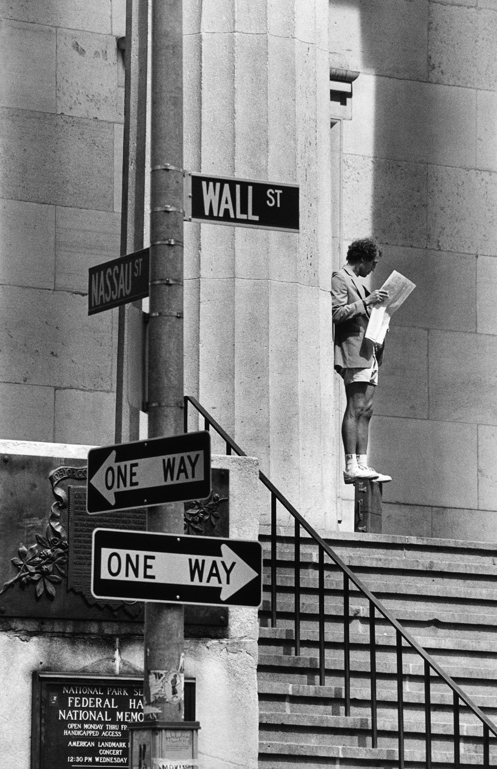 Photo New York 1988 Lecteur de Journal Noir et Blanc pour déco murale bureau