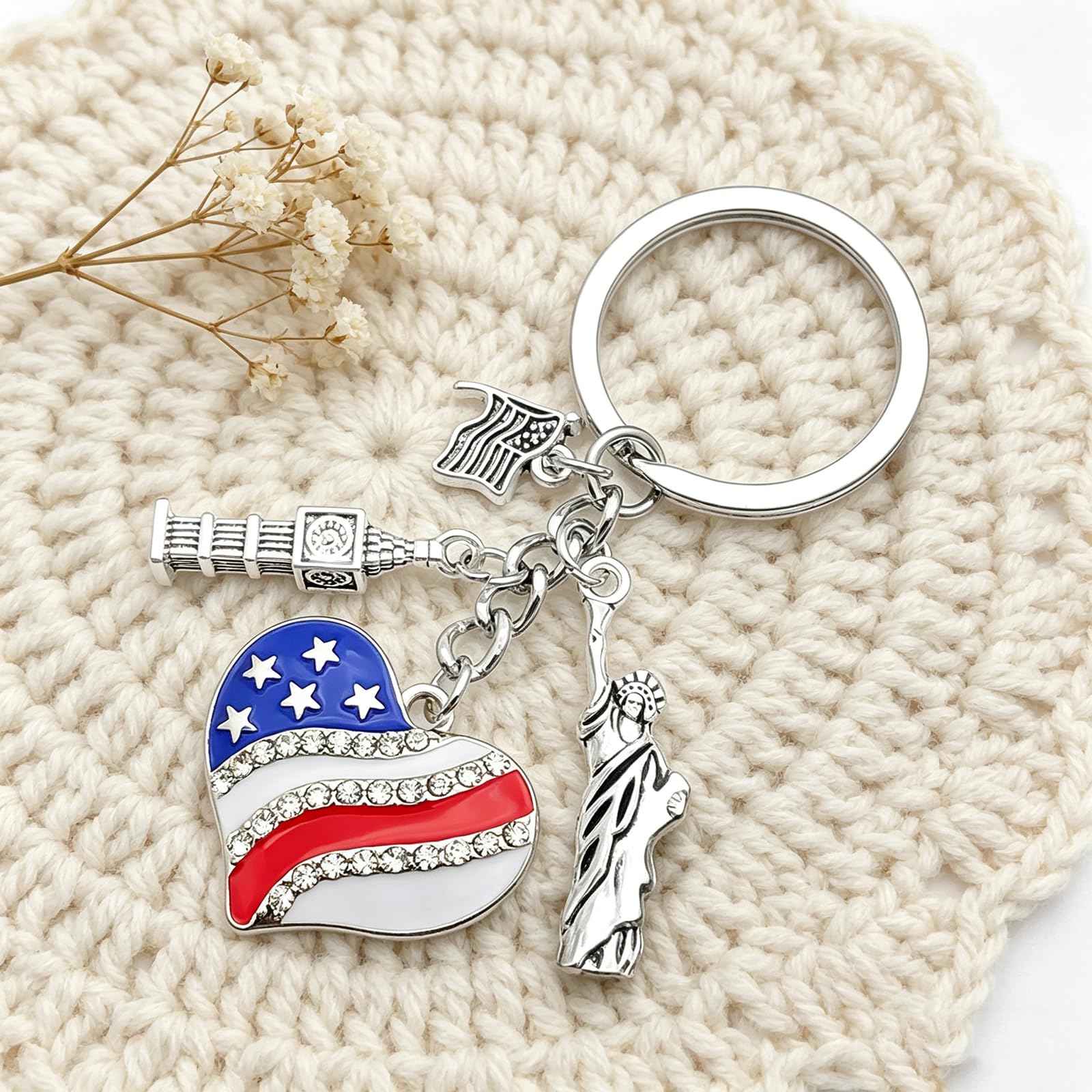 Amazon.co.jp: アメリカ国旗ハートキーチェーン 自由の女神チャーム