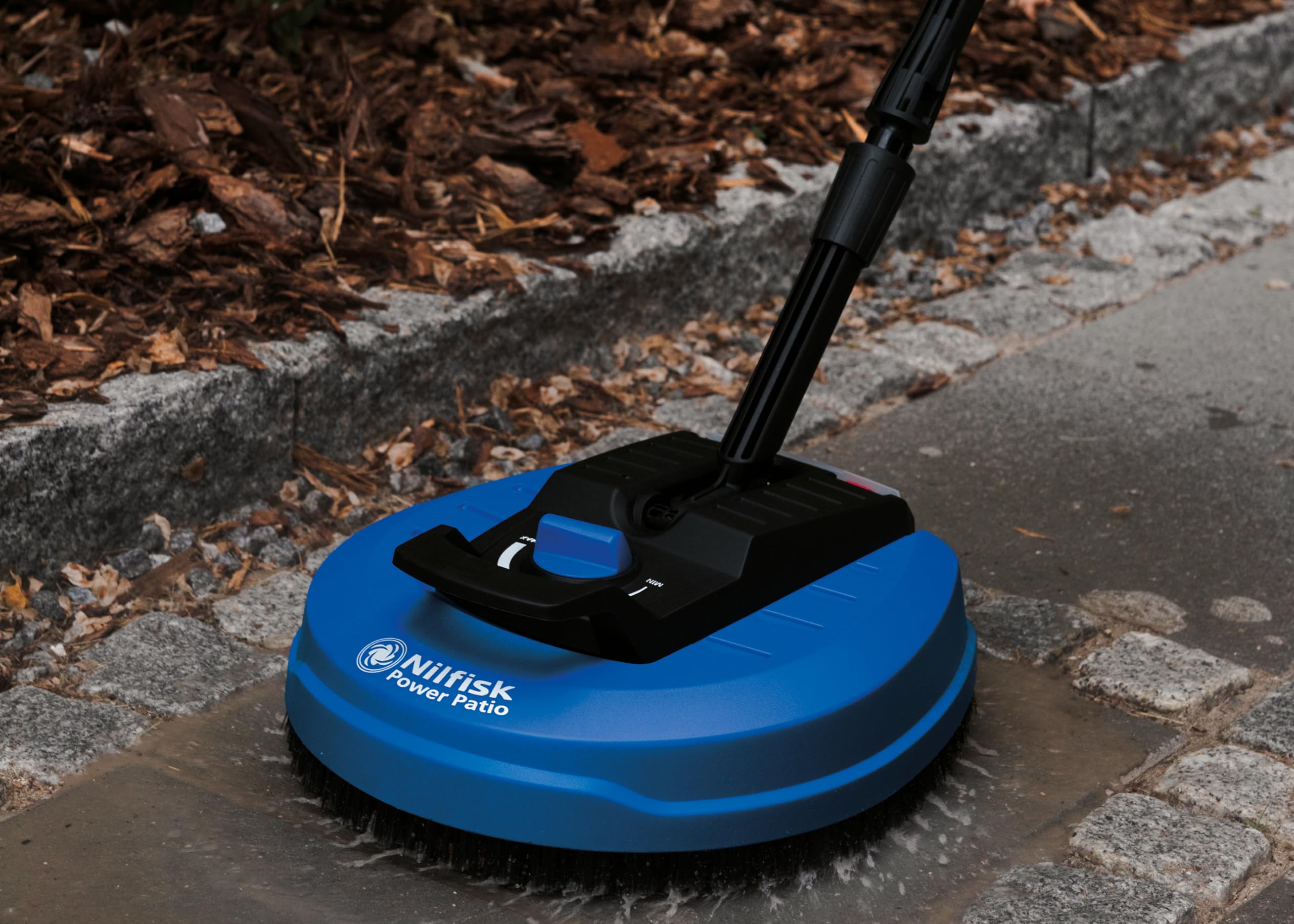 Nilfisk Hidrolimpiadora de Alta Presión E 145 Bares + Pulverizador de Espuma + Limpiador de Terrazas Potente (2100 W)