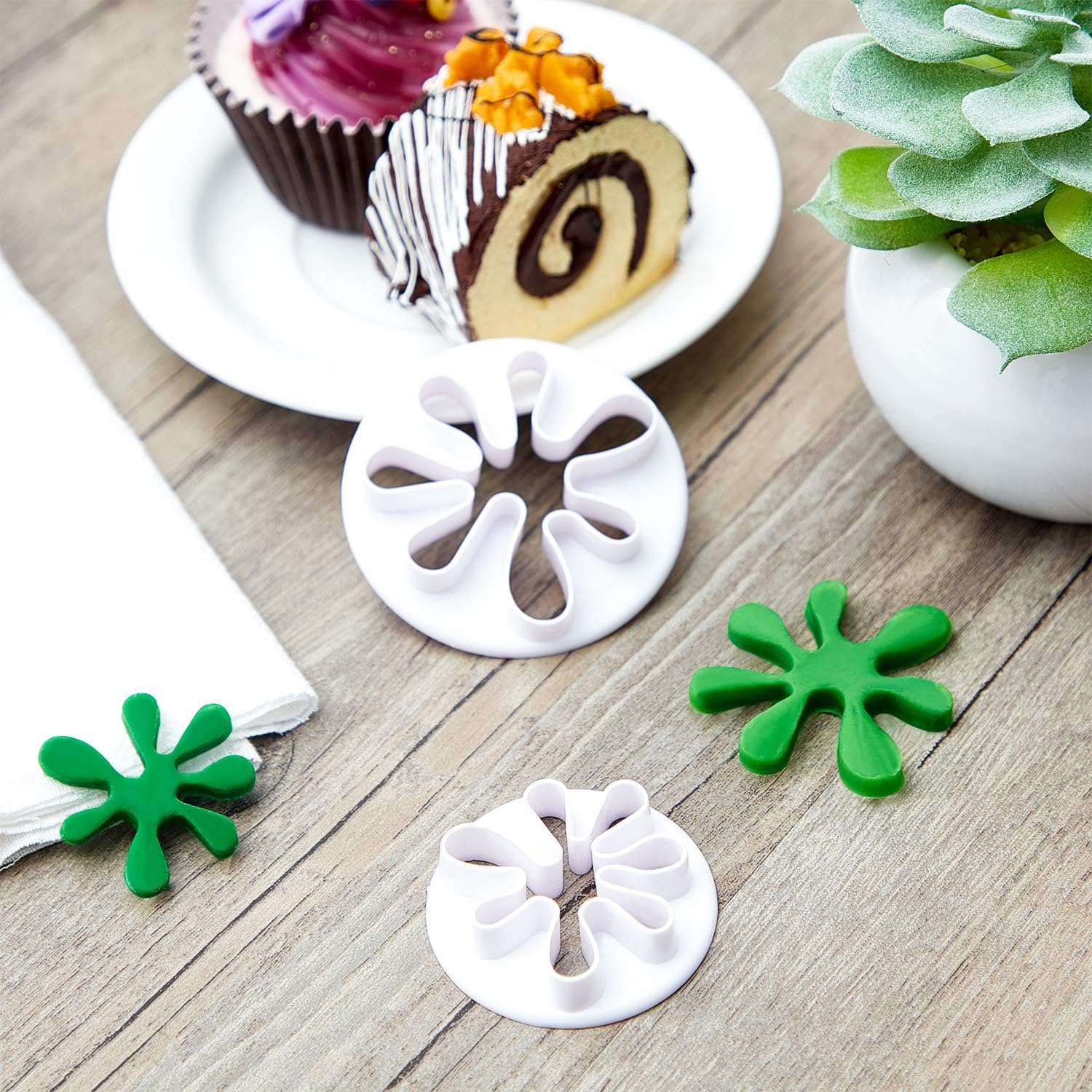 Boao 6 Pieces Paint Cookie Mold Splatter Chocolate Molds Fondant Mold for Cake Baking Cake Cupcake Topper Decoration Sugar Cookie Supplies Mini Polymer Clay Crafting Projects Kitchen DIY Baking Tools