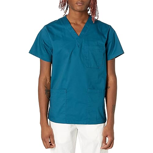 Amazon Essentials Men's Standard Quick-Dry Stretch Scrub Top