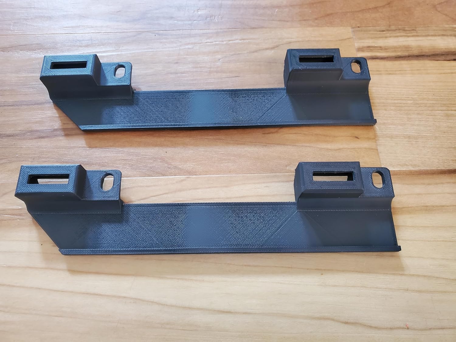 Front Door Sill Plate Bracket Repair Kit for Chevrolet Silverado Tahoe GMC Yukon Sierra Escalade 1999-2006