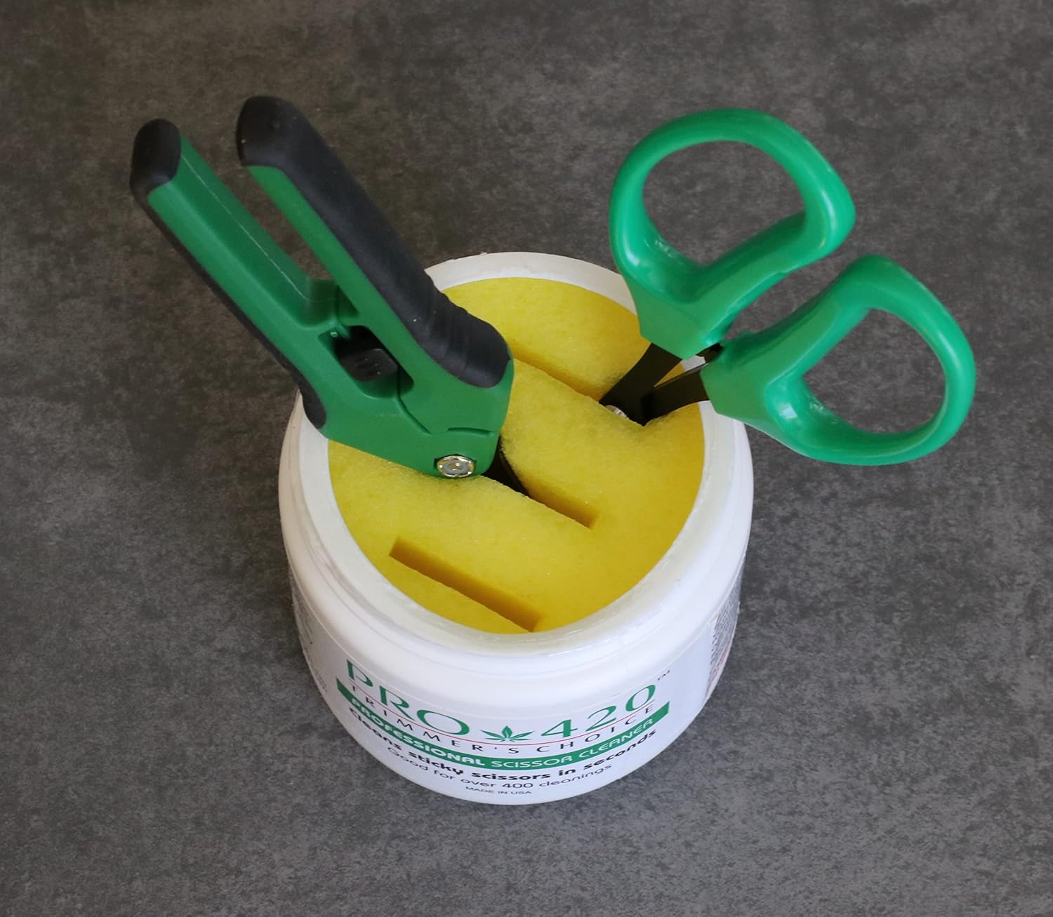 Sticky Scissor Cleaning Solution