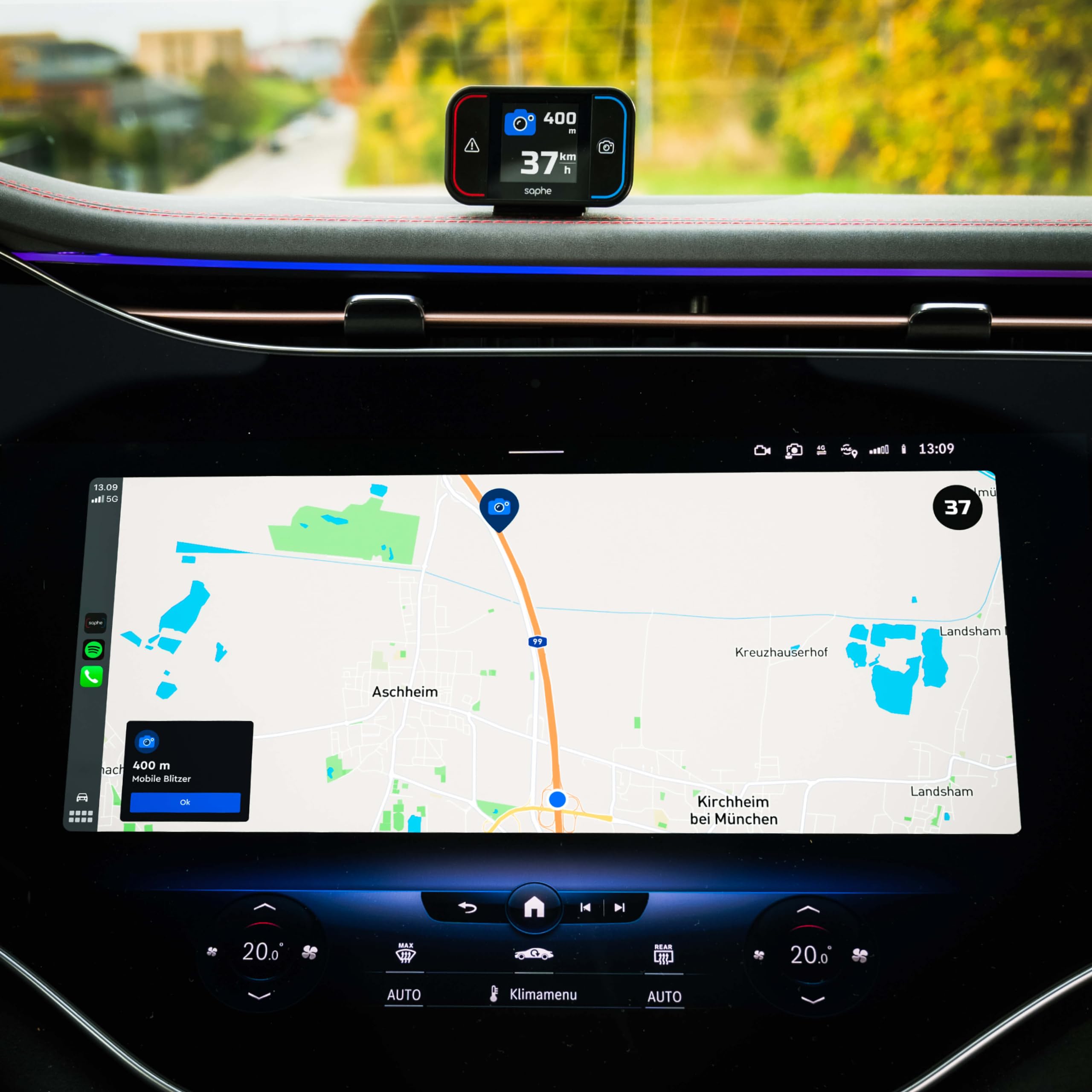 Saphe Drive Pro Blitzerwarner für das Auto mit Farbdisplay – CarPlay und Android Auto kompatibel – Zeigt Blitzer und Gefahren – Daten von Blitzer.de – Inkl. 12 Monatsabo