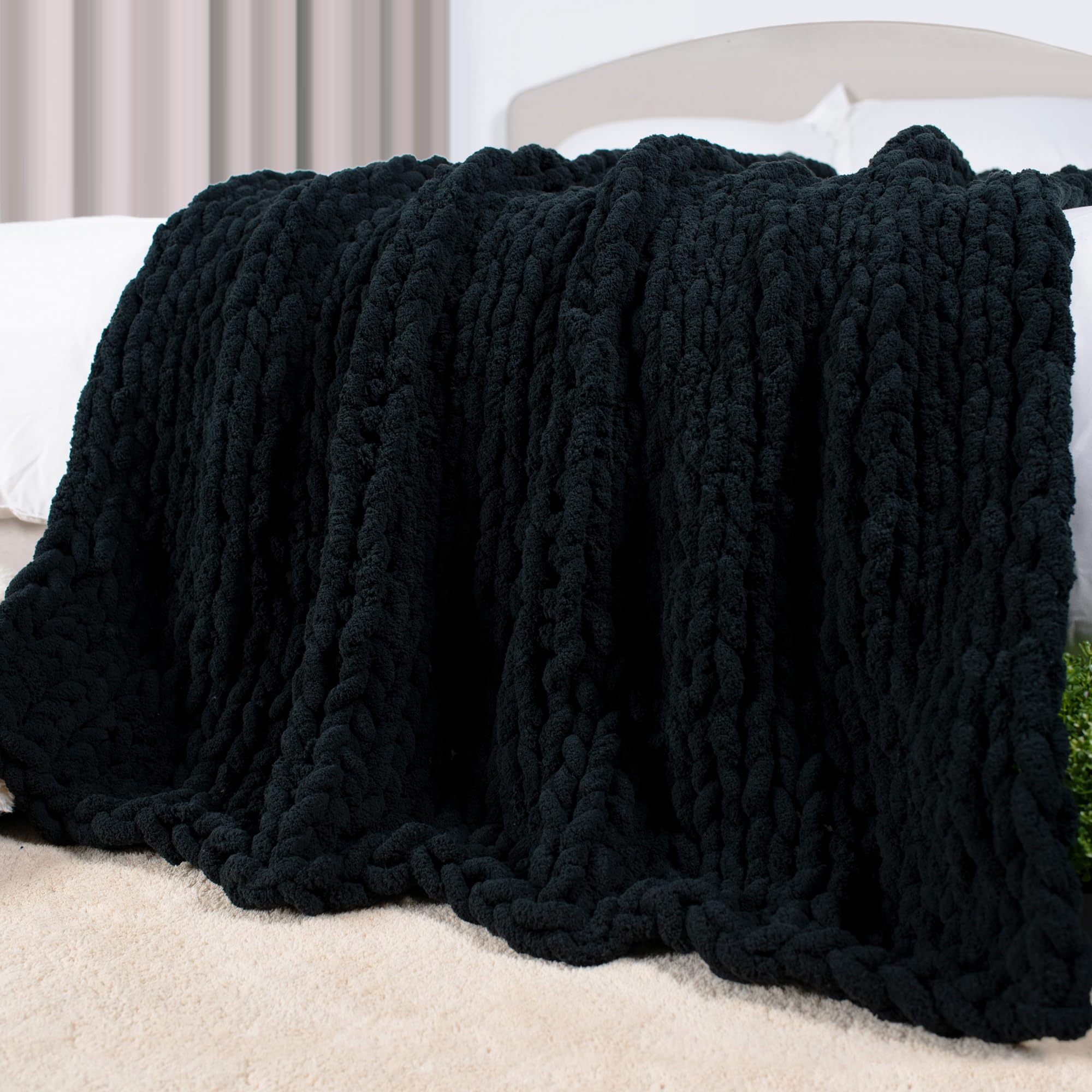 Carriediosa Chunky Knit Throw Blanket 60" X 80" Twin, 100% Hand Made Large Chenille Loop Yarn Soft Fluffy Throws for Couch Sofa Bed, Big Crochet Cozy Heavy Thick Cable Woven Blanket, Black