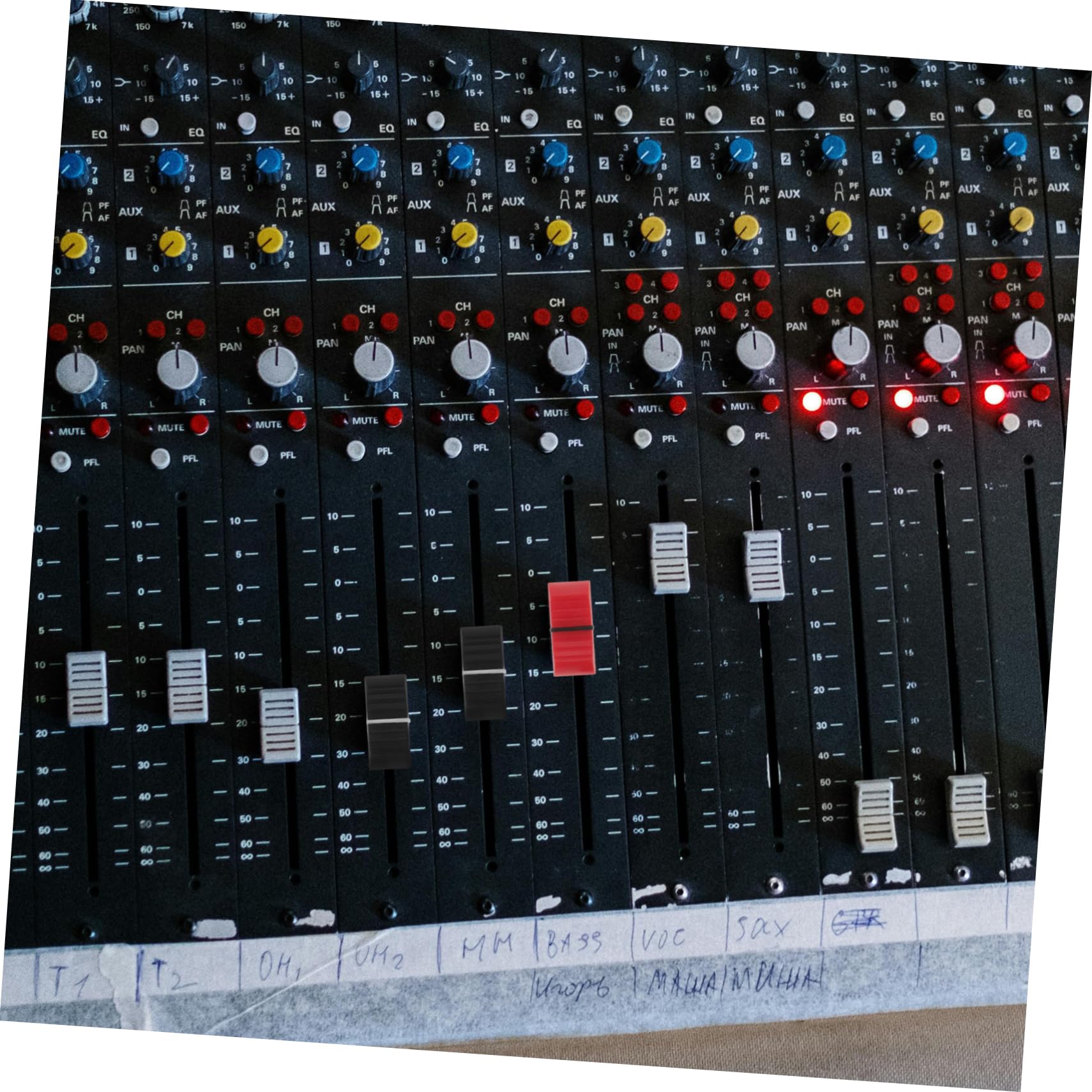 Toyvian 250pièces Caps De Remplacement Pour Glissières De Console De Mixage Accessoires De Panneau Sonore Pour Dj Et Équipement Audio