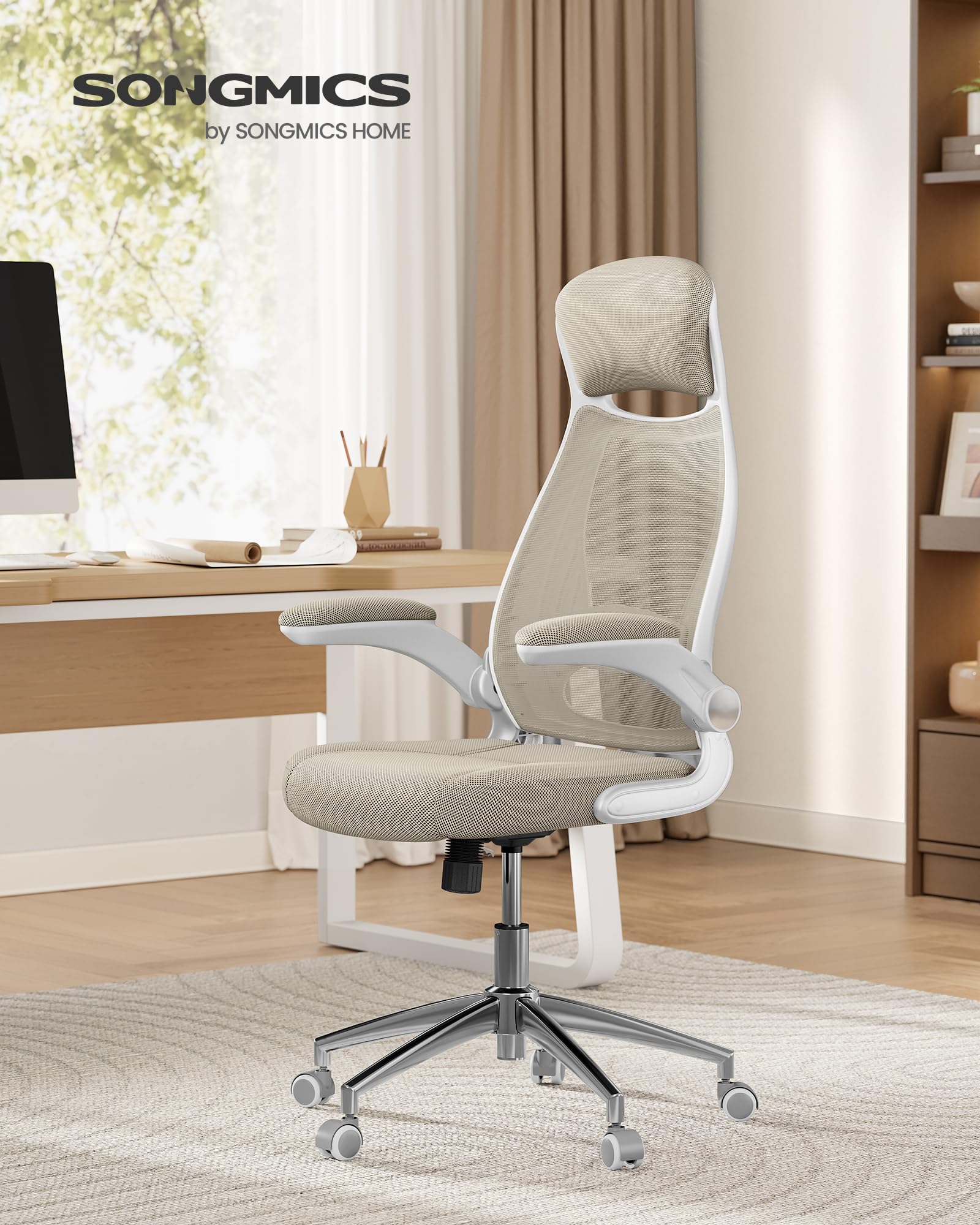 SONGMICS Sedia da Ufficio, Poltrona Girevole, con Braccioli Ribaltabili, Poggiatesta e Supporto Lombare, Inclinazione ad Oscillamento, Superficie in Rete, Beige Cappuccino OBN086K01